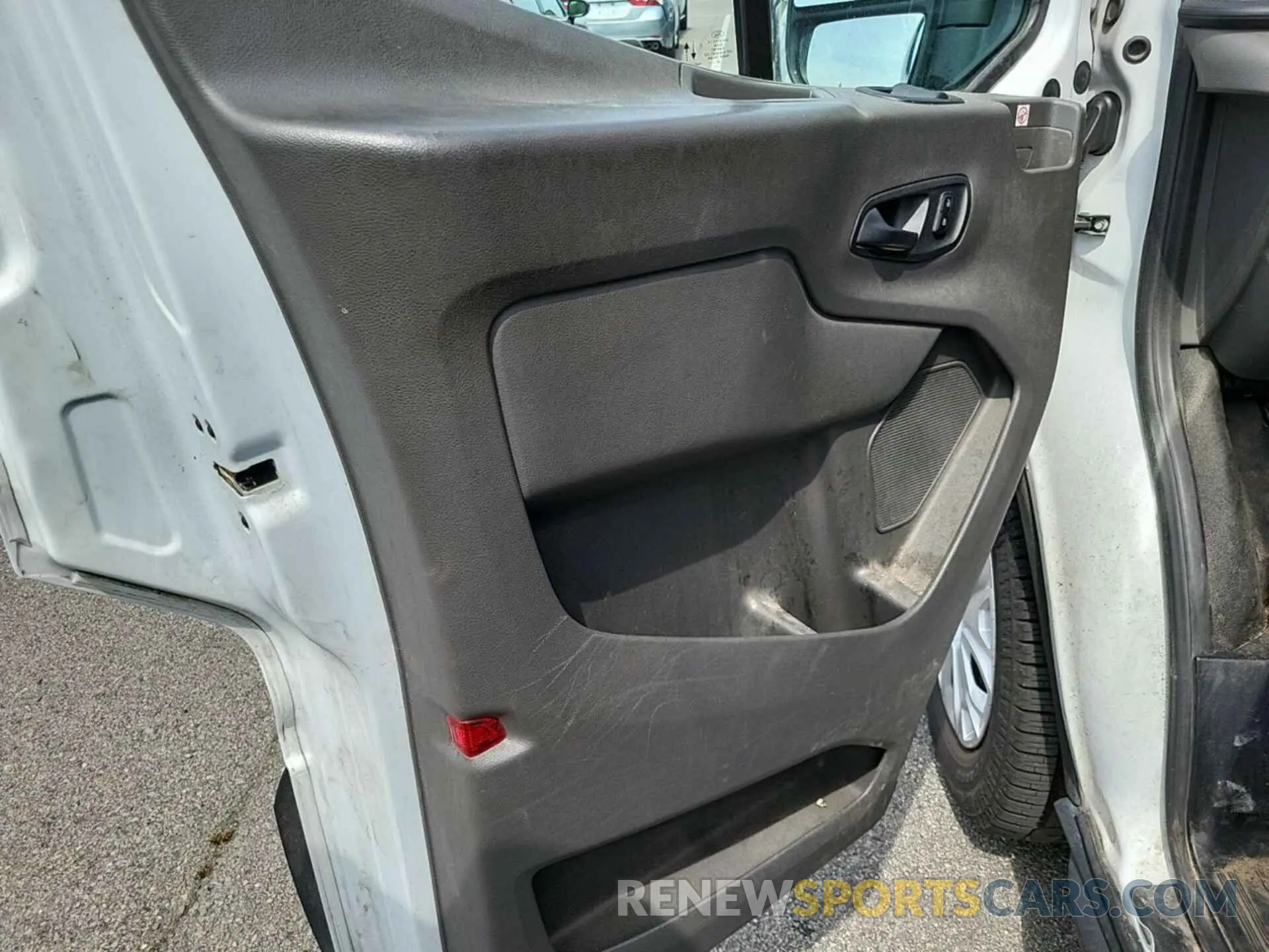 15 Photograph of a damaged car 1FTYE1Y88LKB50368 FORD TRANSIT-150 2020
