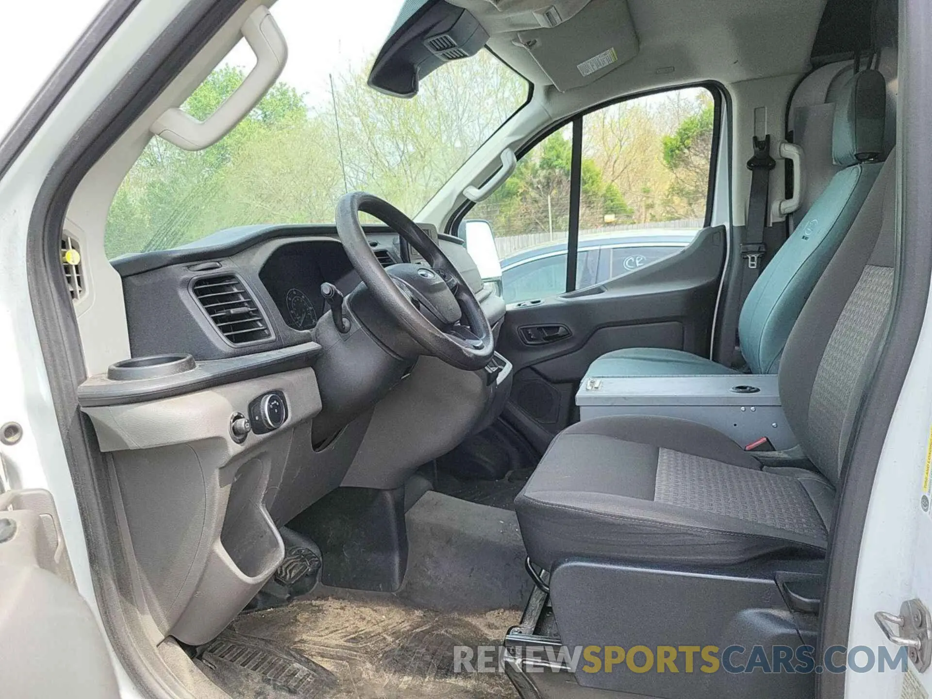 20 Photograph of a damaged car 1FTYE1Y88LKB50368 FORD TRANSIT-150 2020