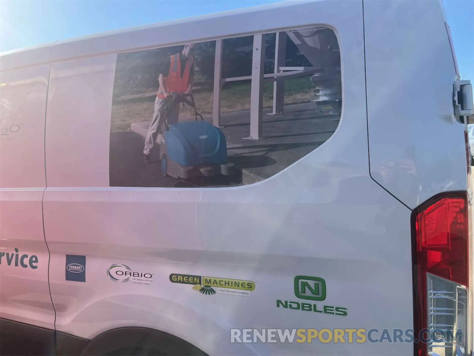 1 Photograph of a damaged car 1FTYE1Y89LKB26130 FORD TRANSIT-150 2020