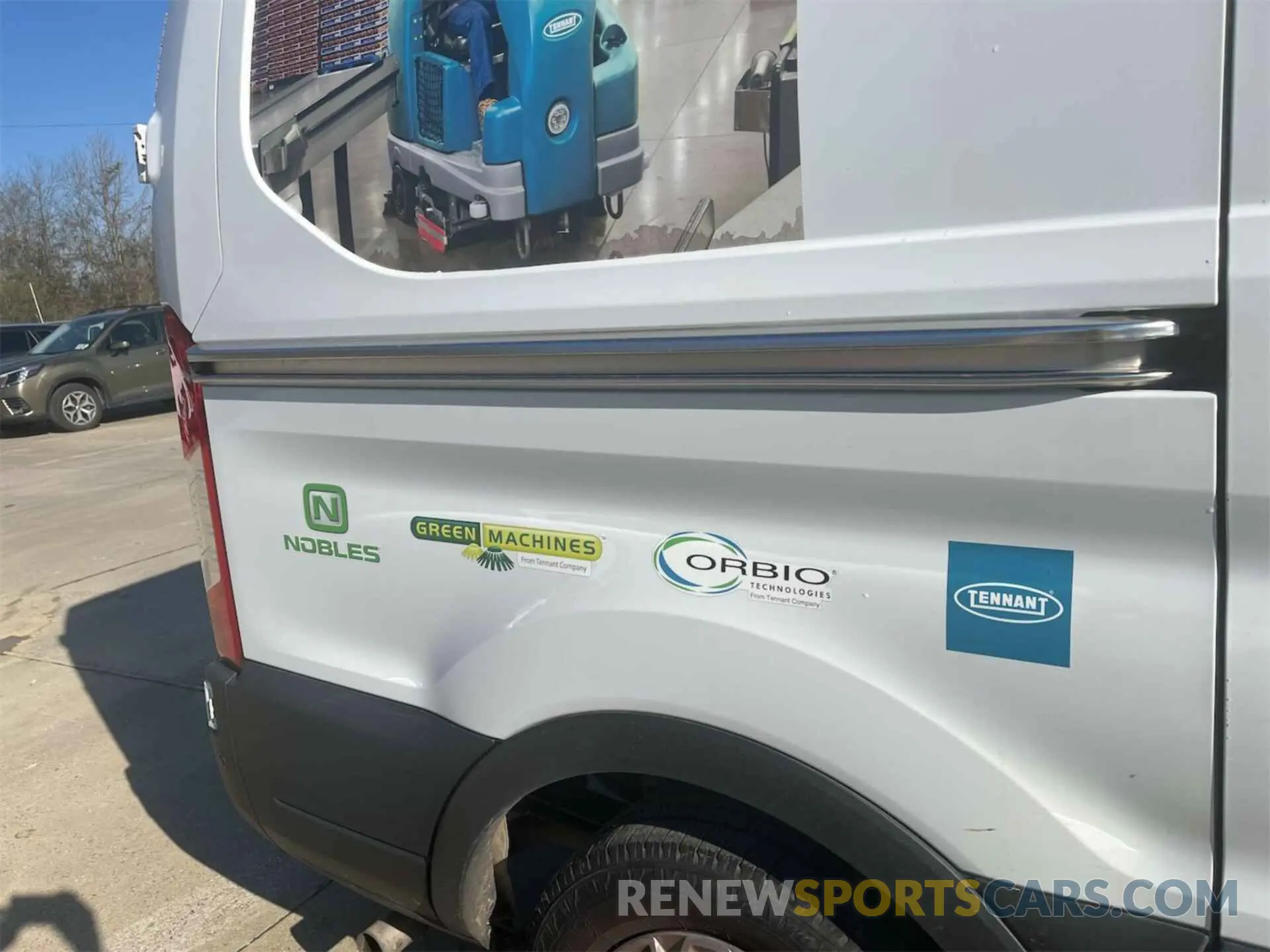 5 Photograph of a damaged car 1FTYE1Y89LKB26130 FORD TRANSIT-150 2020