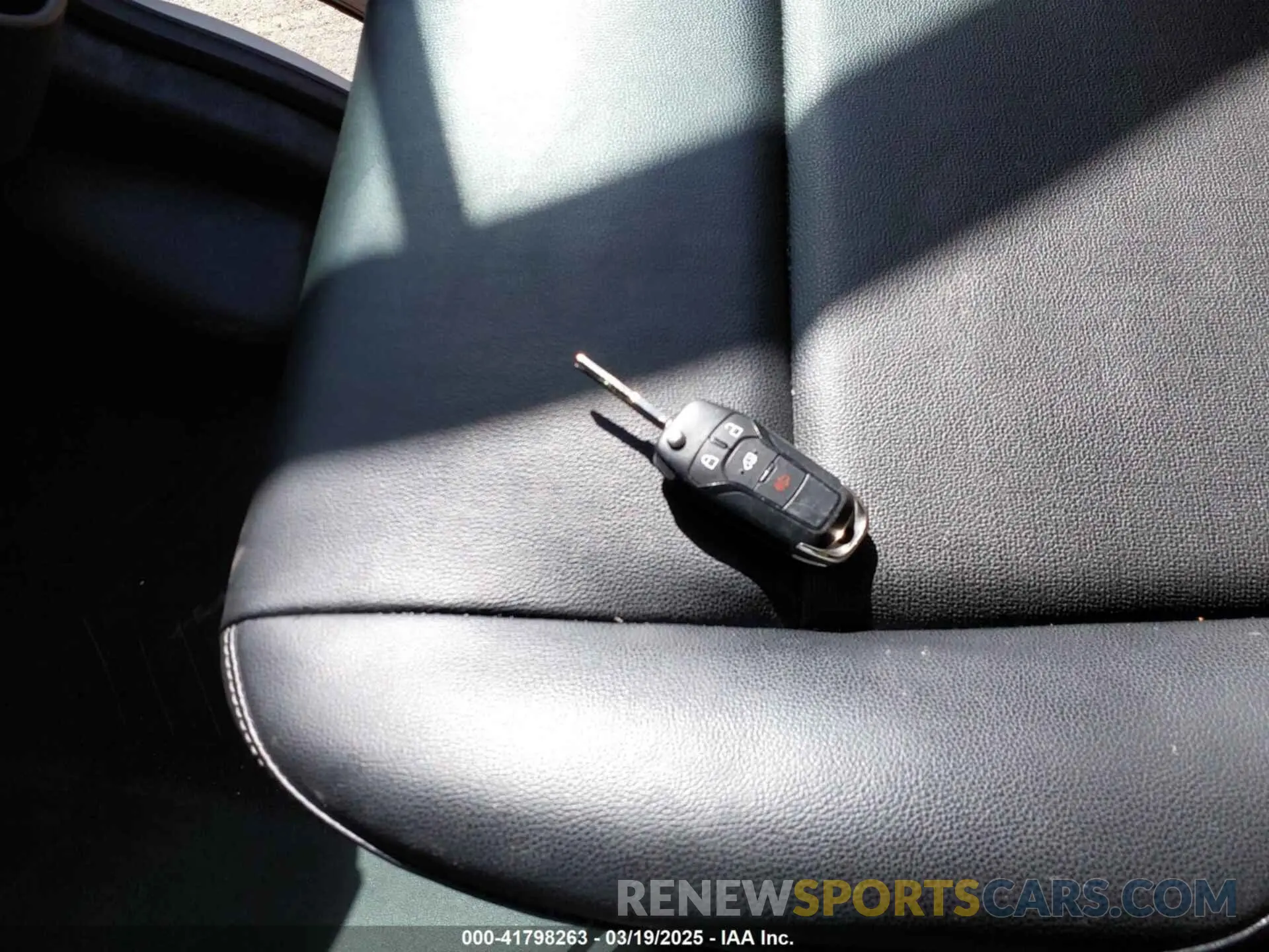 11 Photograph of a damaged car 1FTYE1YG7LKB68822 FORD TRANSIT-150 2020