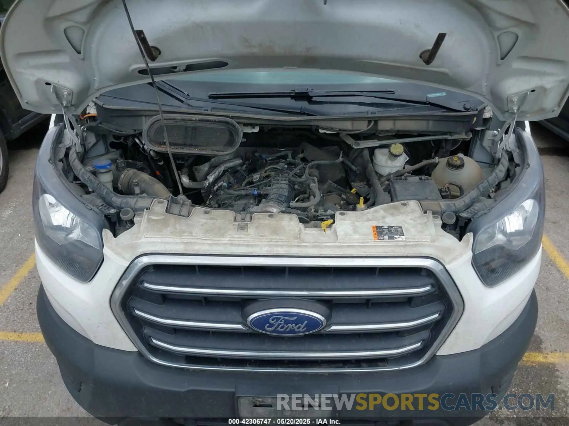 10 Photograph of a damaged car 1FTYE1YG8LKB08273 FORD TRANSIT-150 2020