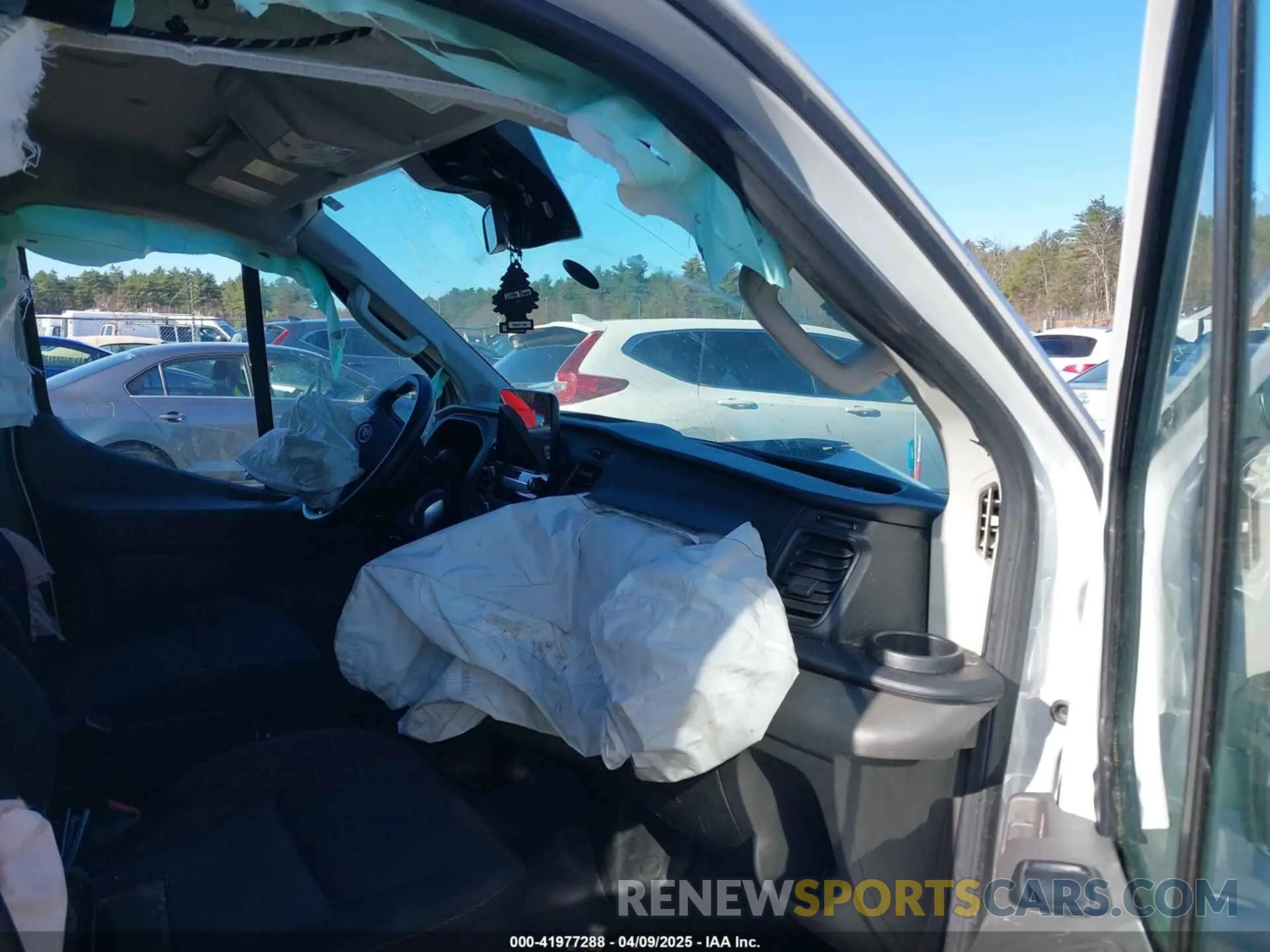 5 Photograph of a damaged car 1FTYE1Y80MKA07416 FORD TRANSIT-150 2021