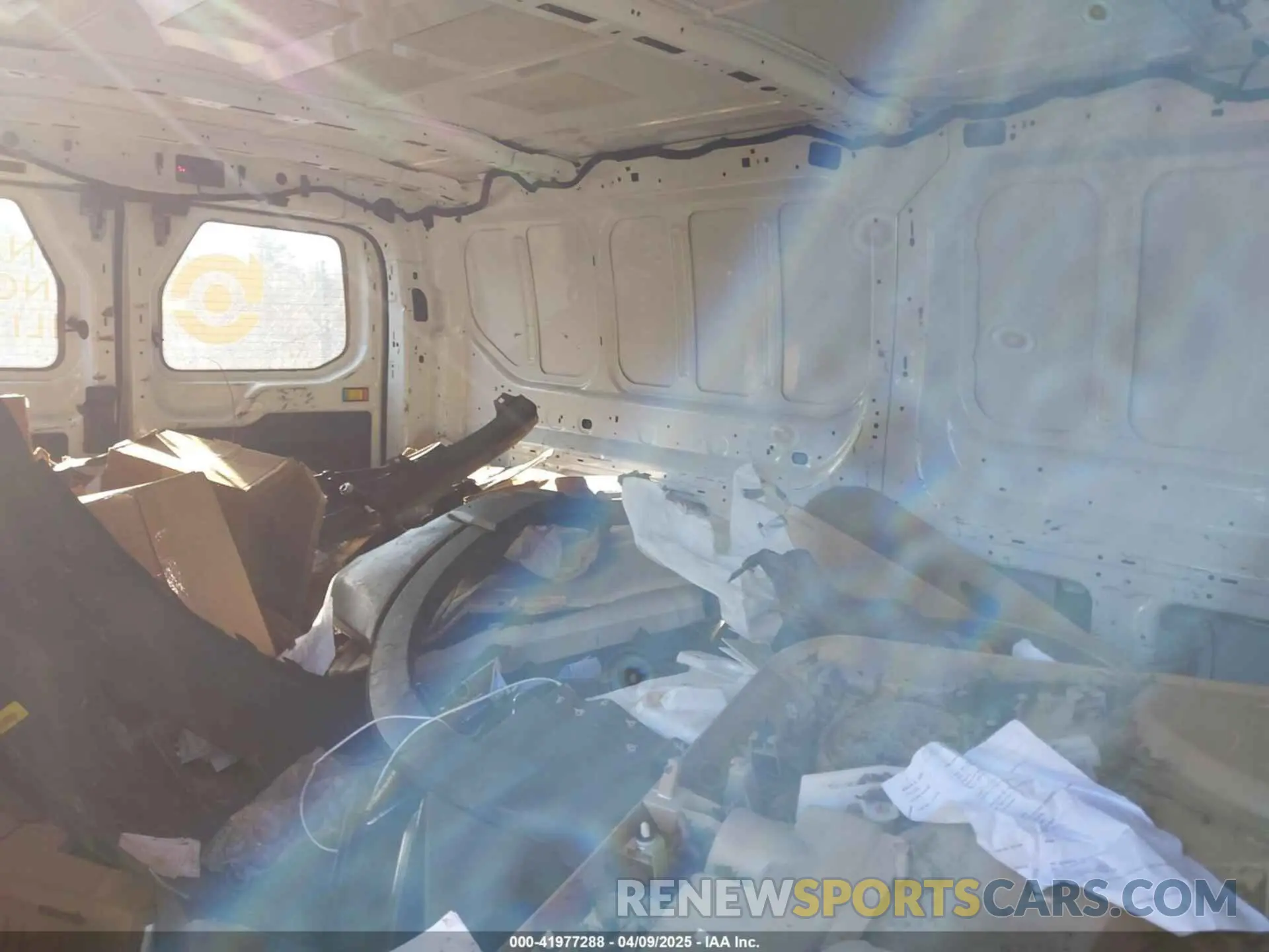 8 Photograph of a damaged car 1FTYE1Y80MKA07416 FORD TRANSIT-150 2021