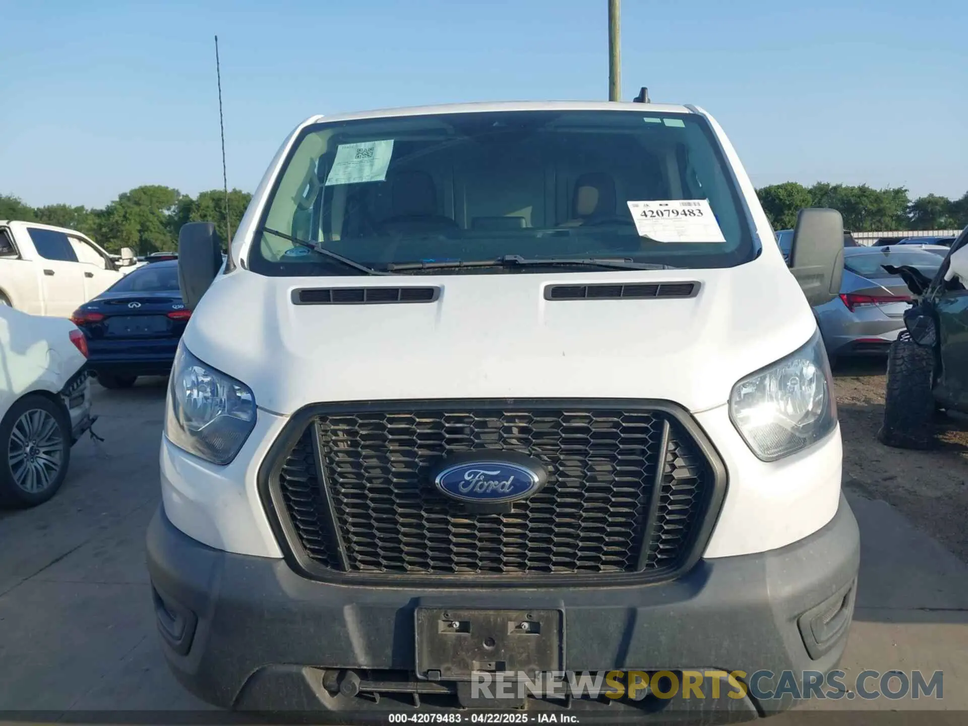 12 Photograph of a damaged car 1FTYE1Y83MKA75144 FORD TRANSIT-150 2021