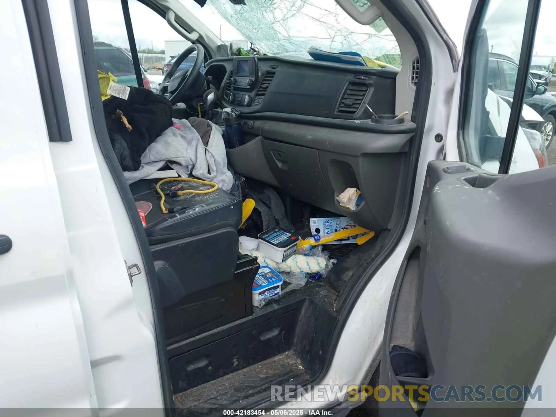 5 Photograph of a damaged car 1FTYE1Y86MKA71783 FORD TRANSIT-150 2021