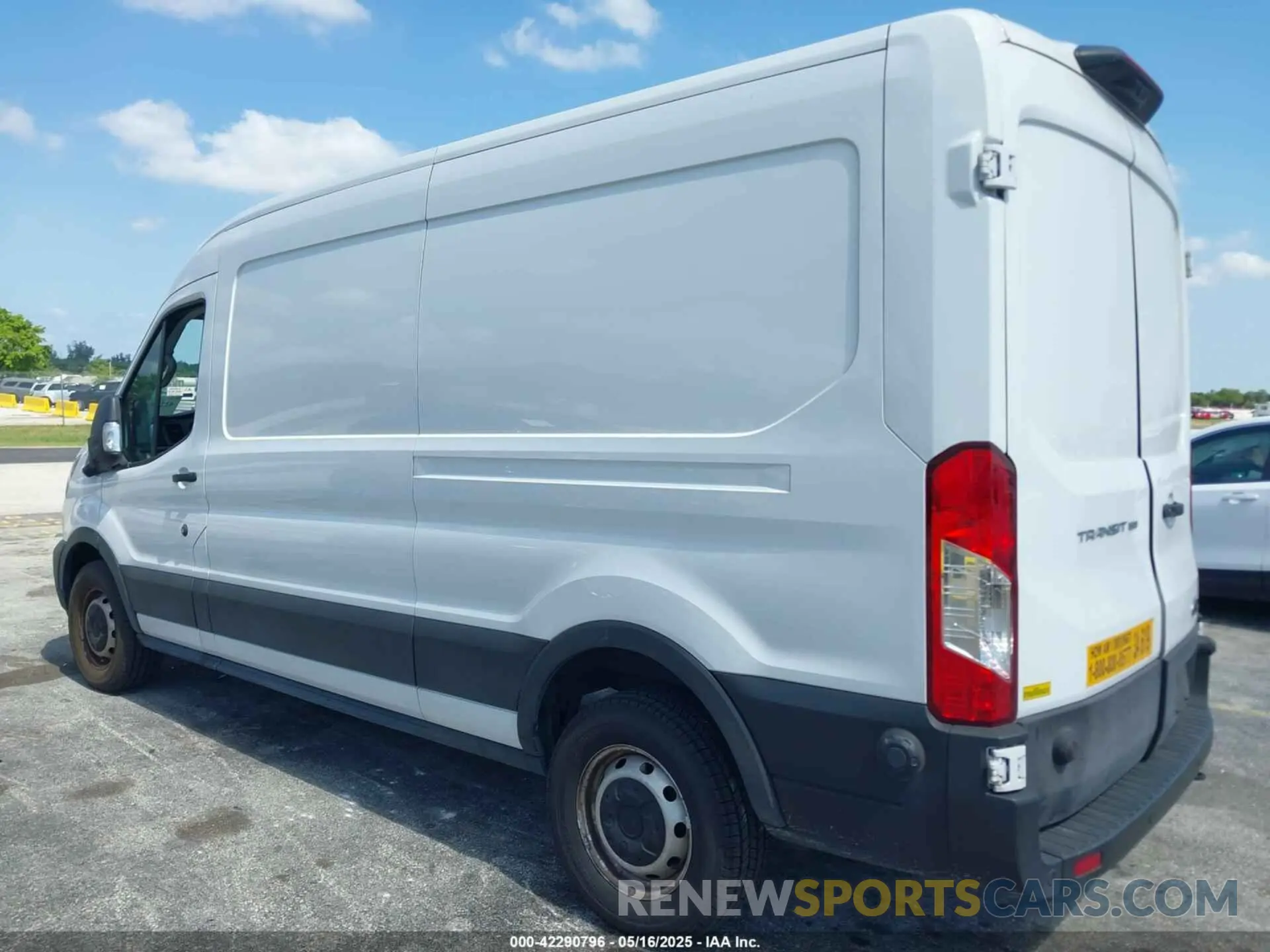 3 Фотография поврежденного автомобиля 1FTYE1C86PKA17525 FORD TRANSIT-150 2023