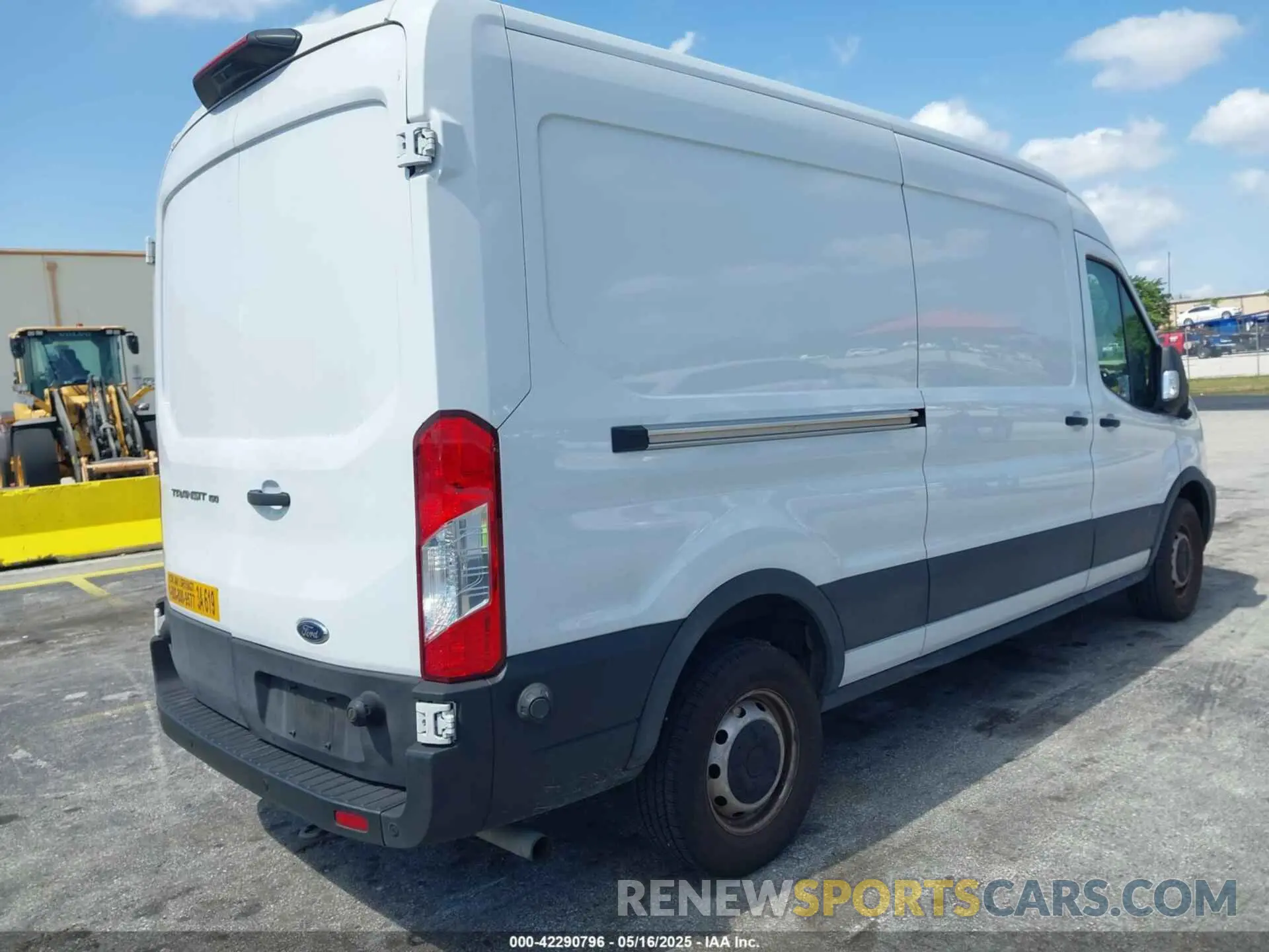 4 Фотография поврежденного автомобиля 1FTYE1C86PKA17525 FORD TRANSIT-150 2023