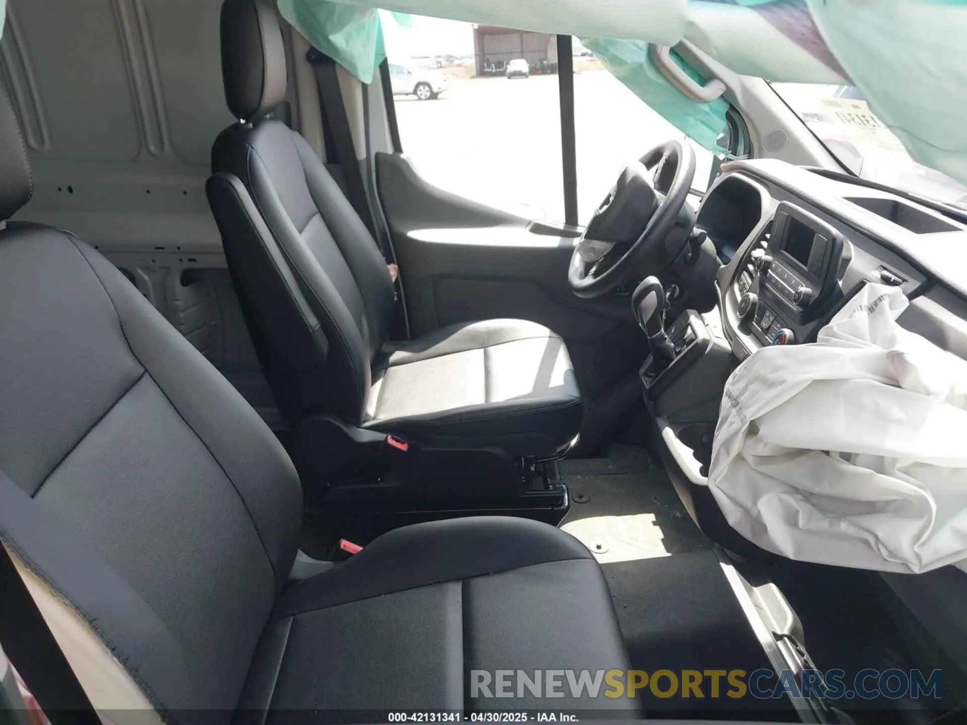 5 Photograph of a damaged car 1FTYE1Y84RKA02808 FORD TRANSIT-150 2024