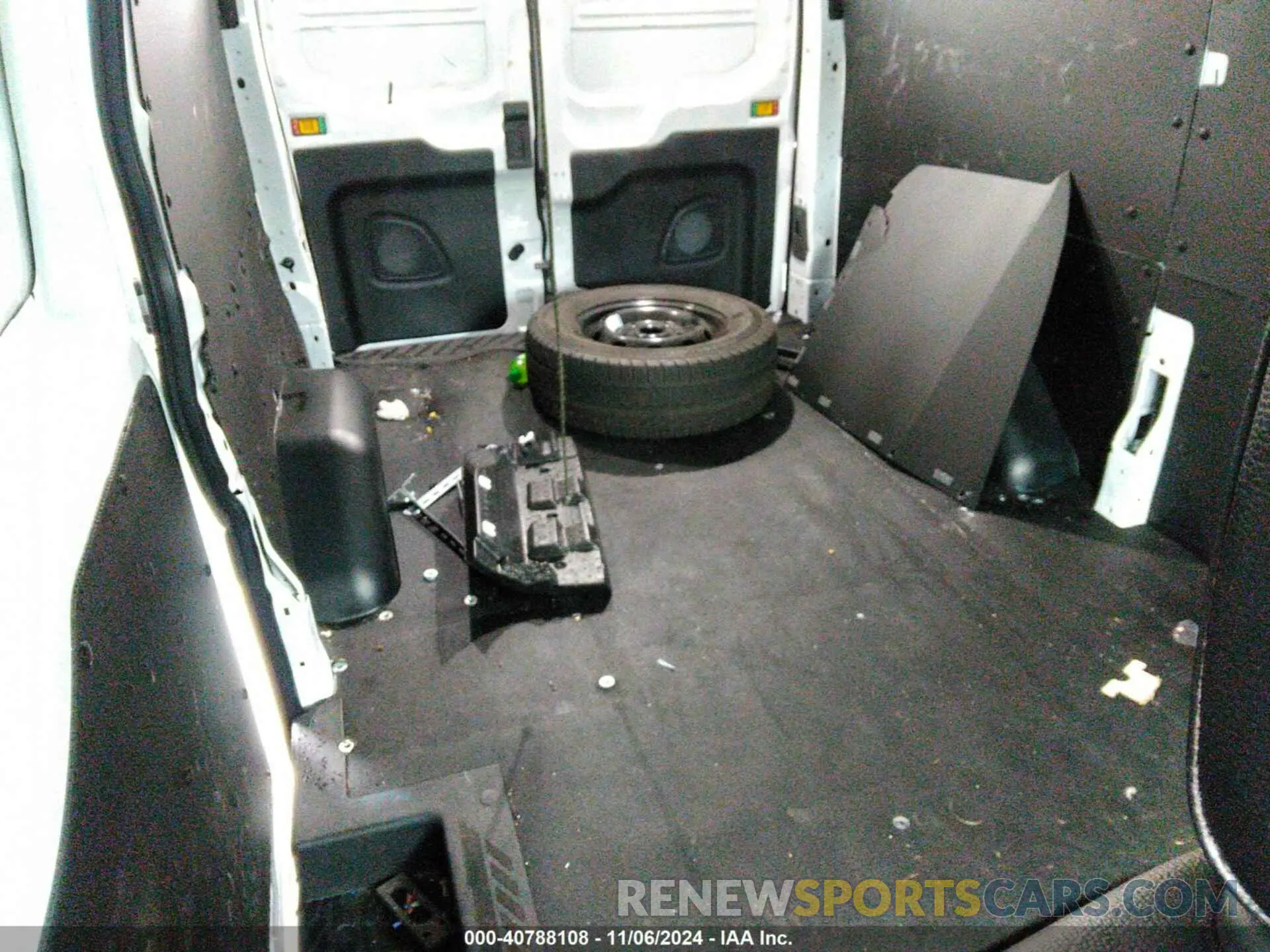 8 Фотография поврежденного автомобиля 1FTYE1Y89RKA72434 FORD TRANSIT-150 CARGO VAN 2024