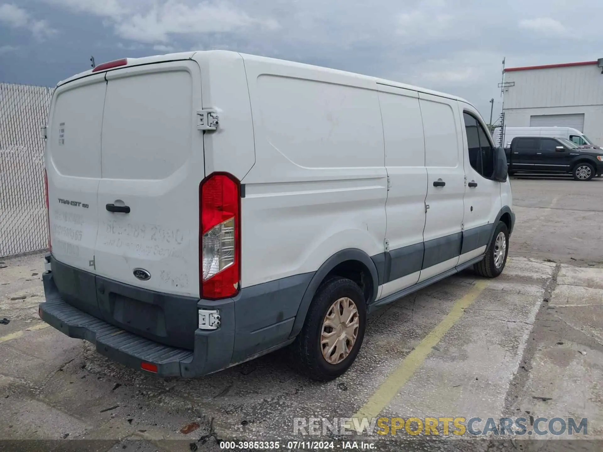4 Photograph of a damaged car 1FTYE1ZM3HKA86405 FORD TRANSIT 2017