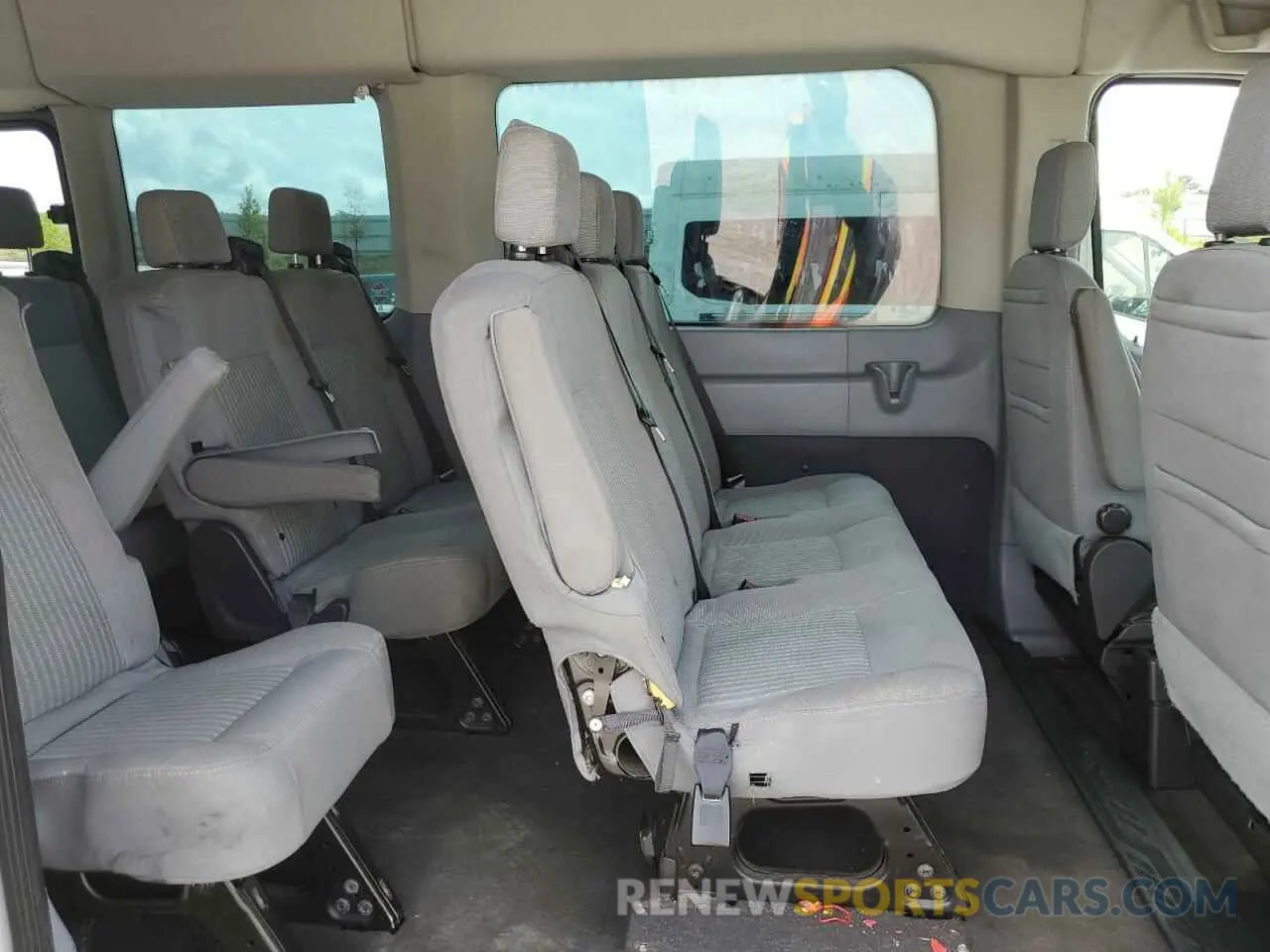 11 Photograph of a damaged car 1FBVU4XM5KKA11341 FORD TRANSIT 2019