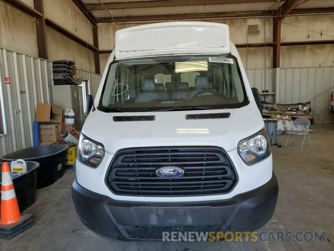 5 Photograph of a damaged car 1FBZX2CM8KKB60961 FORD TRANSIT 2019