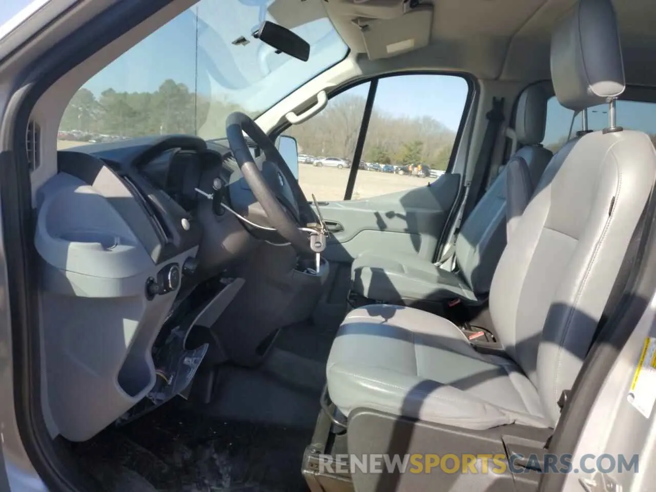 7 Photograph of a damaged car 1FBZX2YM5KKA70790 FORD TRANSIT 2019