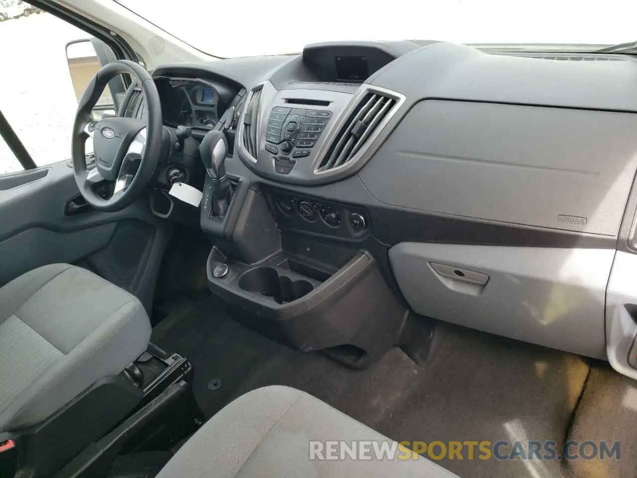 8 Photograph of a damaged car 1FBZX2ZM4KKB24336 FORD TRANSIT 2019
