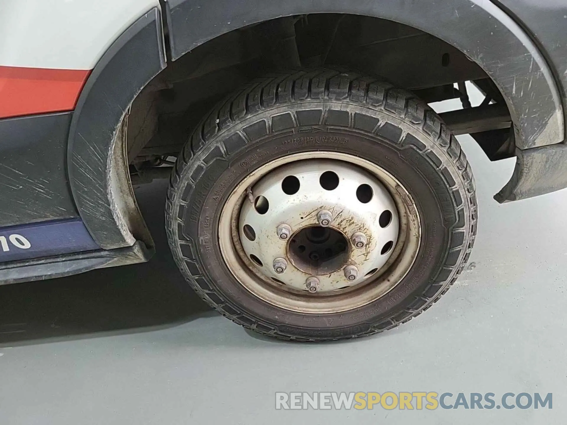 15 Photograph of a damaged car 1FTBF4XV4KKB04661 FORD TRANSIT 2019
