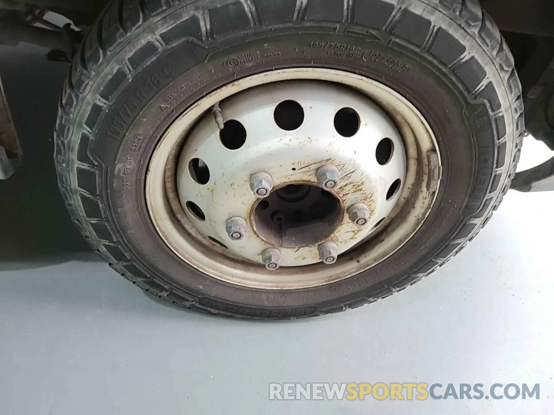 5 Photograph of a damaged car 1FTBF4XV4KKB04661 FORD TRANSIT 2019
