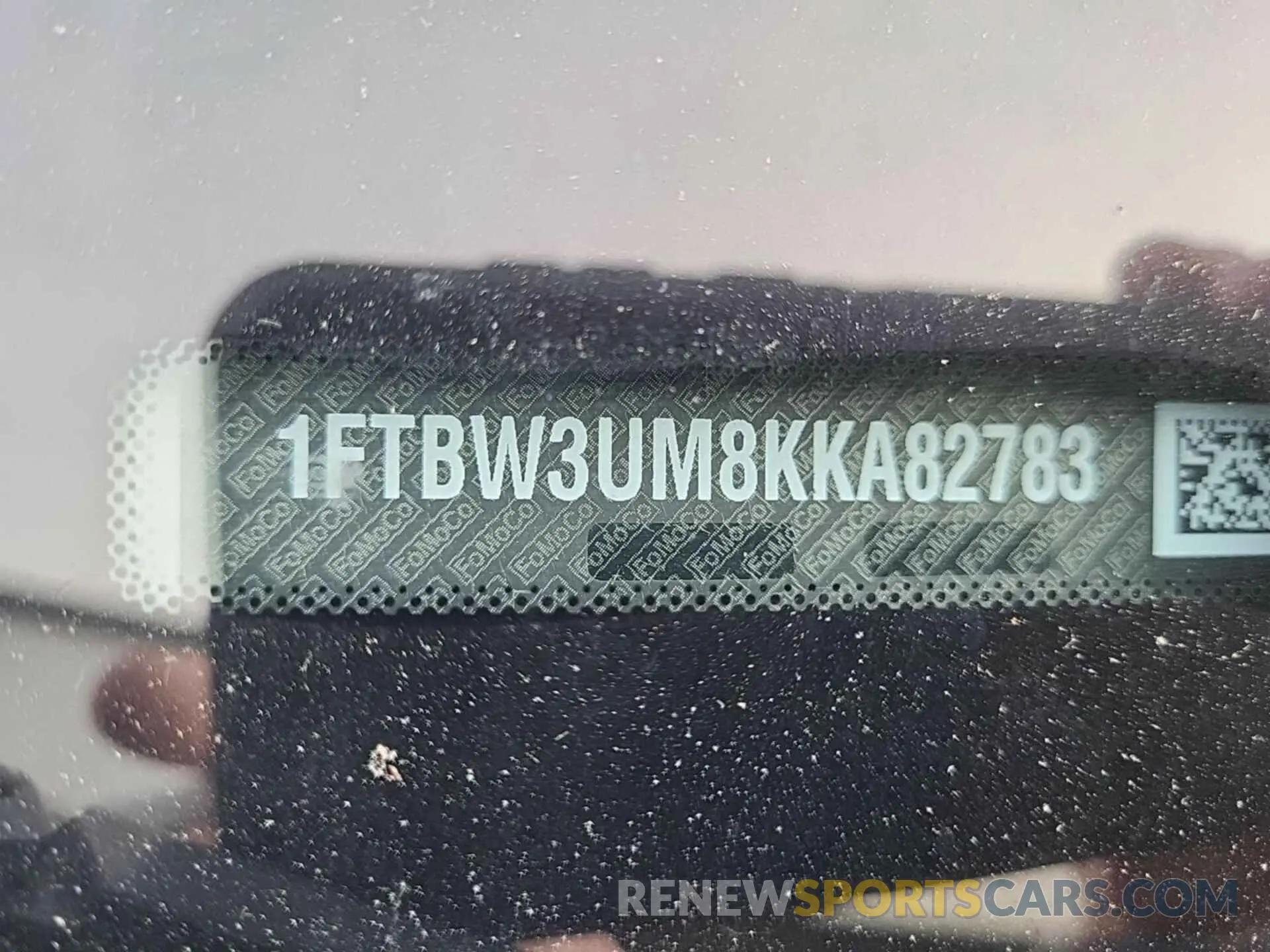 10 Photograph of a damaged car 1FTBW3UM8KKA82783 FORD TRANSIT 2019