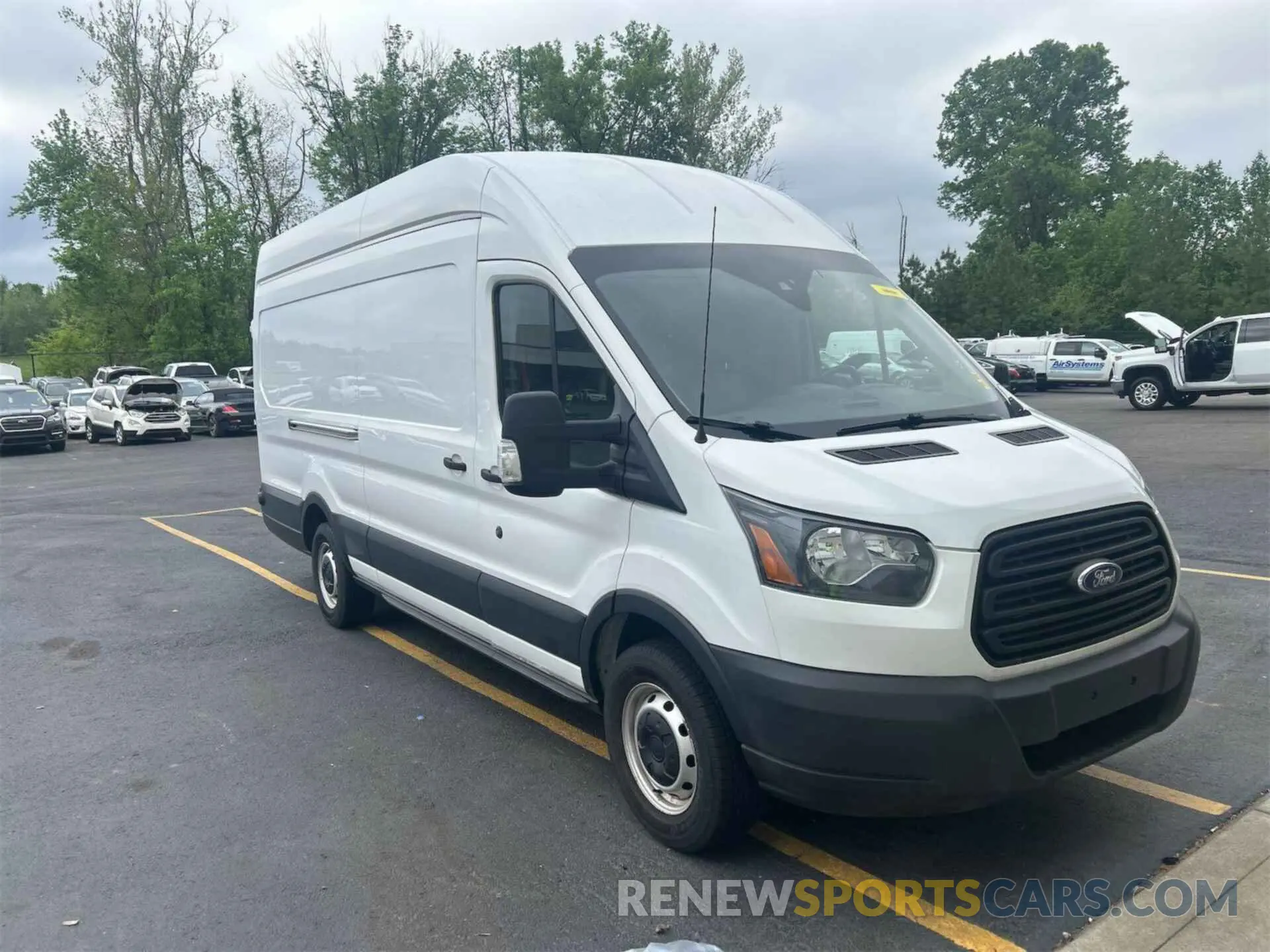 18 Photograph of a damaged car 1FTBW3UM8KKA82783 FORD TRANSIT 2019