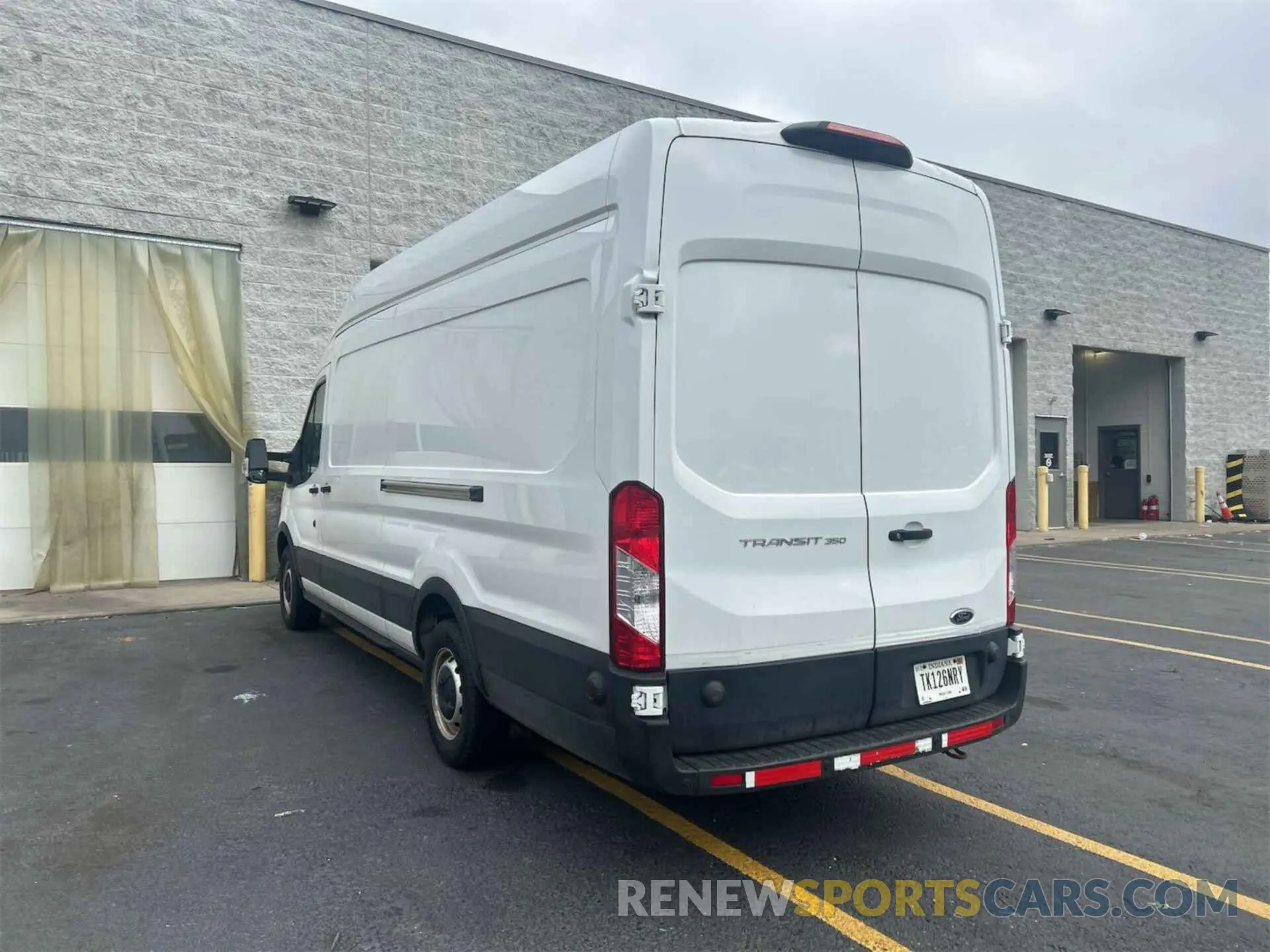 2 Photograph of a damaged car 1FTBW3UM8KKA82783 FORD TRANSIT 2019