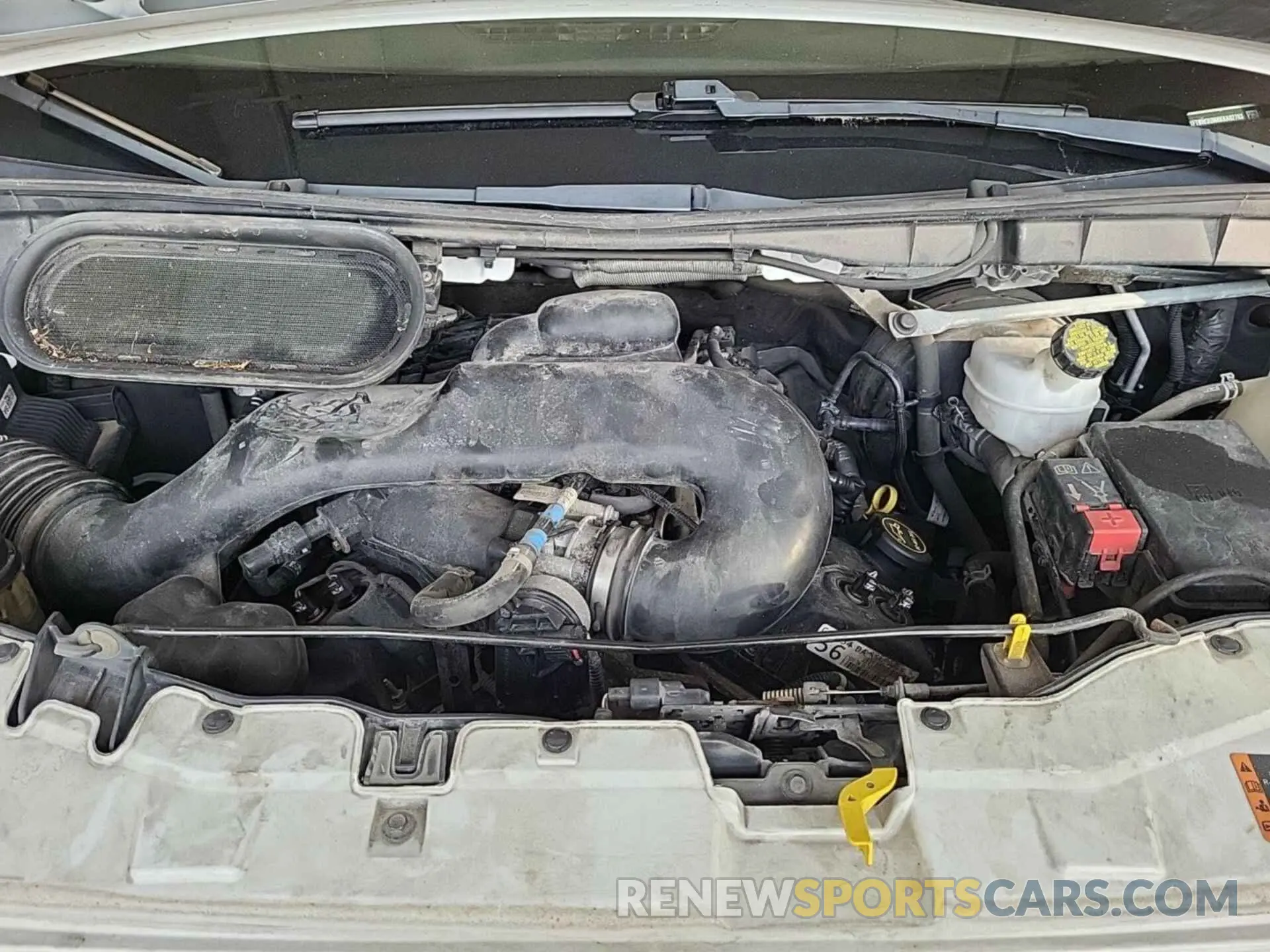 5 Photograph of a damaged car 1FTBW3UM8KKA82783 FORD TRANSIT 2019