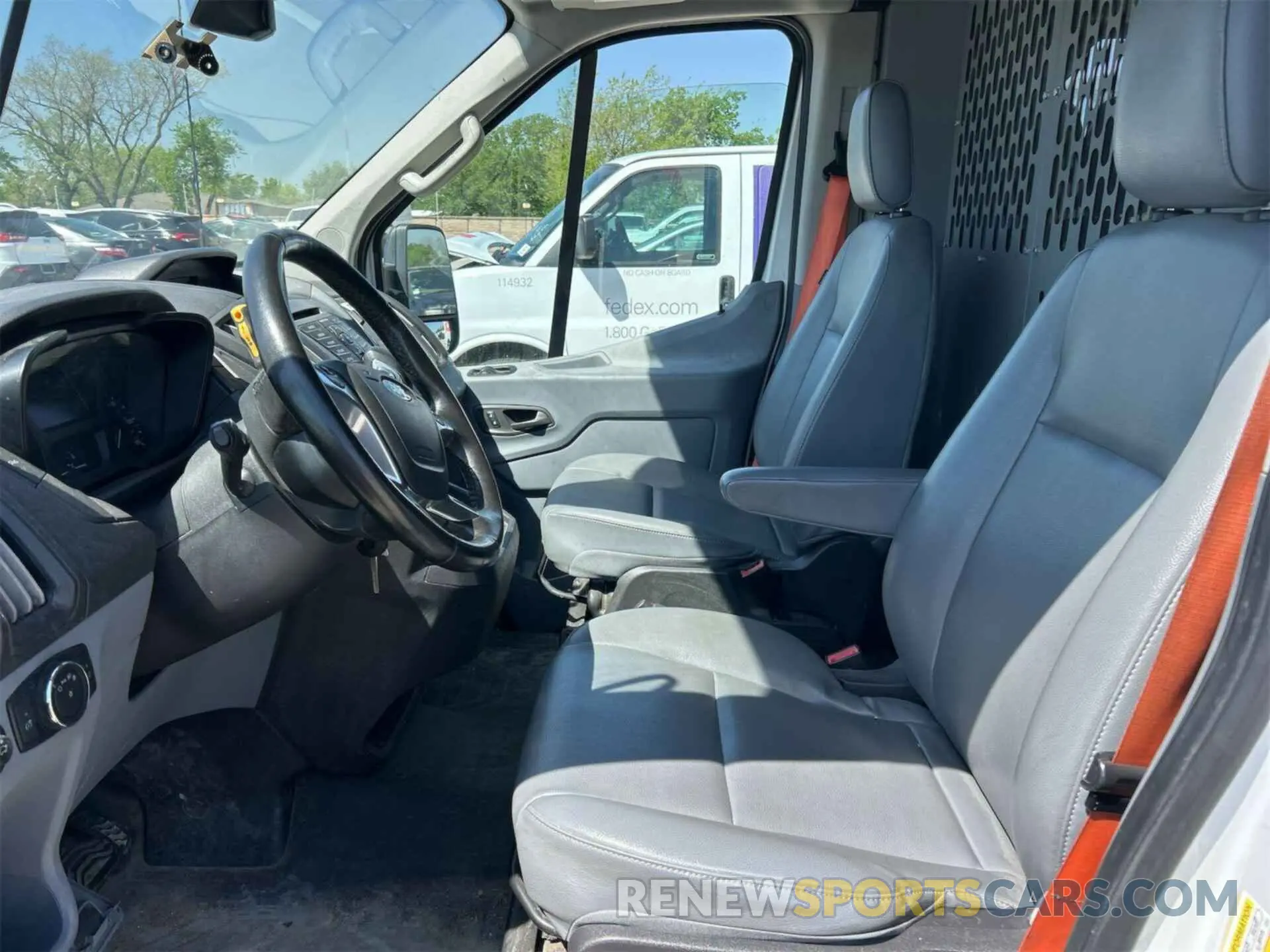 13 Фотография поврежденного автомобиля 1FTBW3UMXKKA82784 FORD TRANSIT 2019