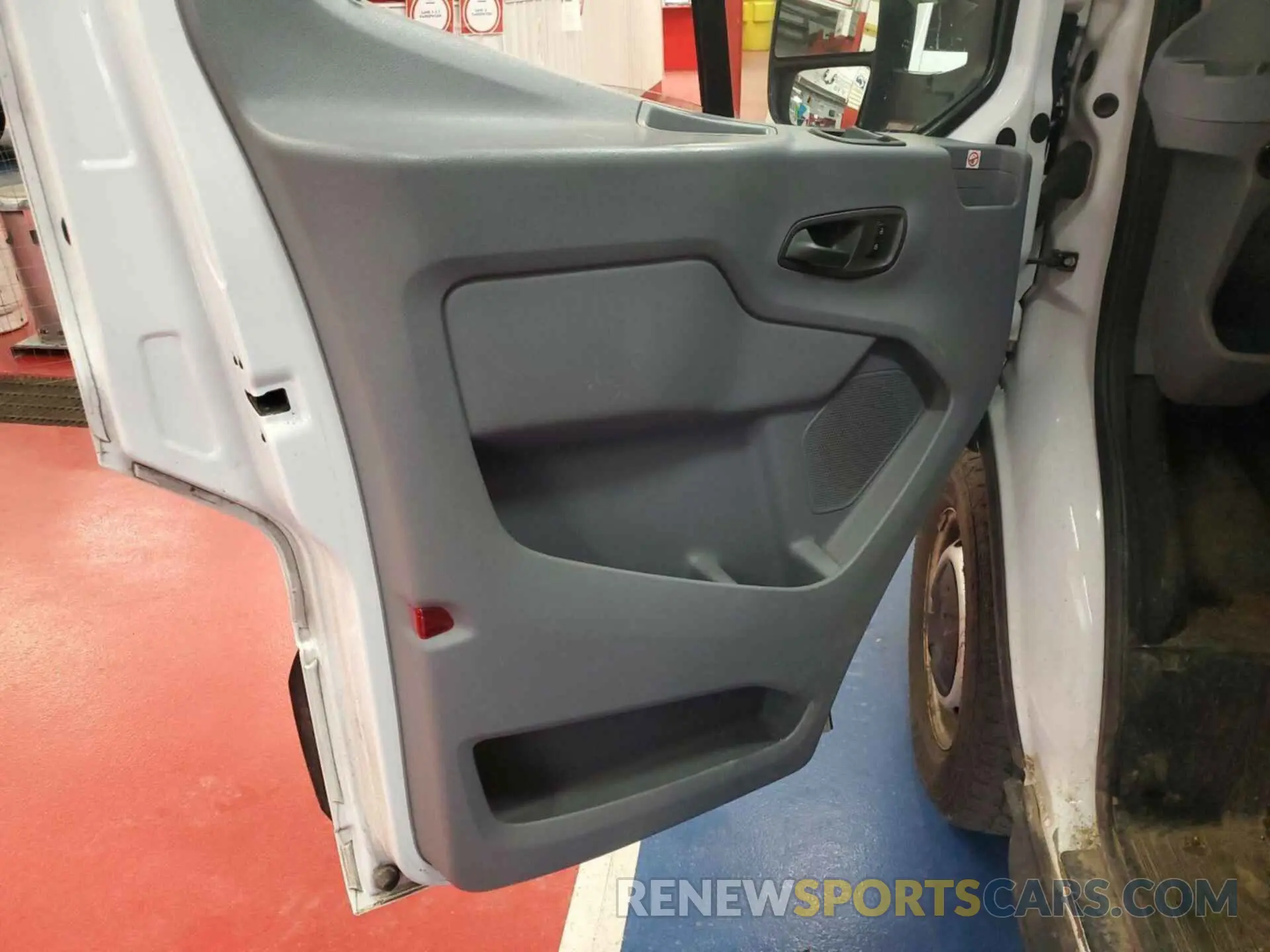 22 Photograph of a damaged car 1FTBW3XG4KKA67980 FORD TRANSIT 2019