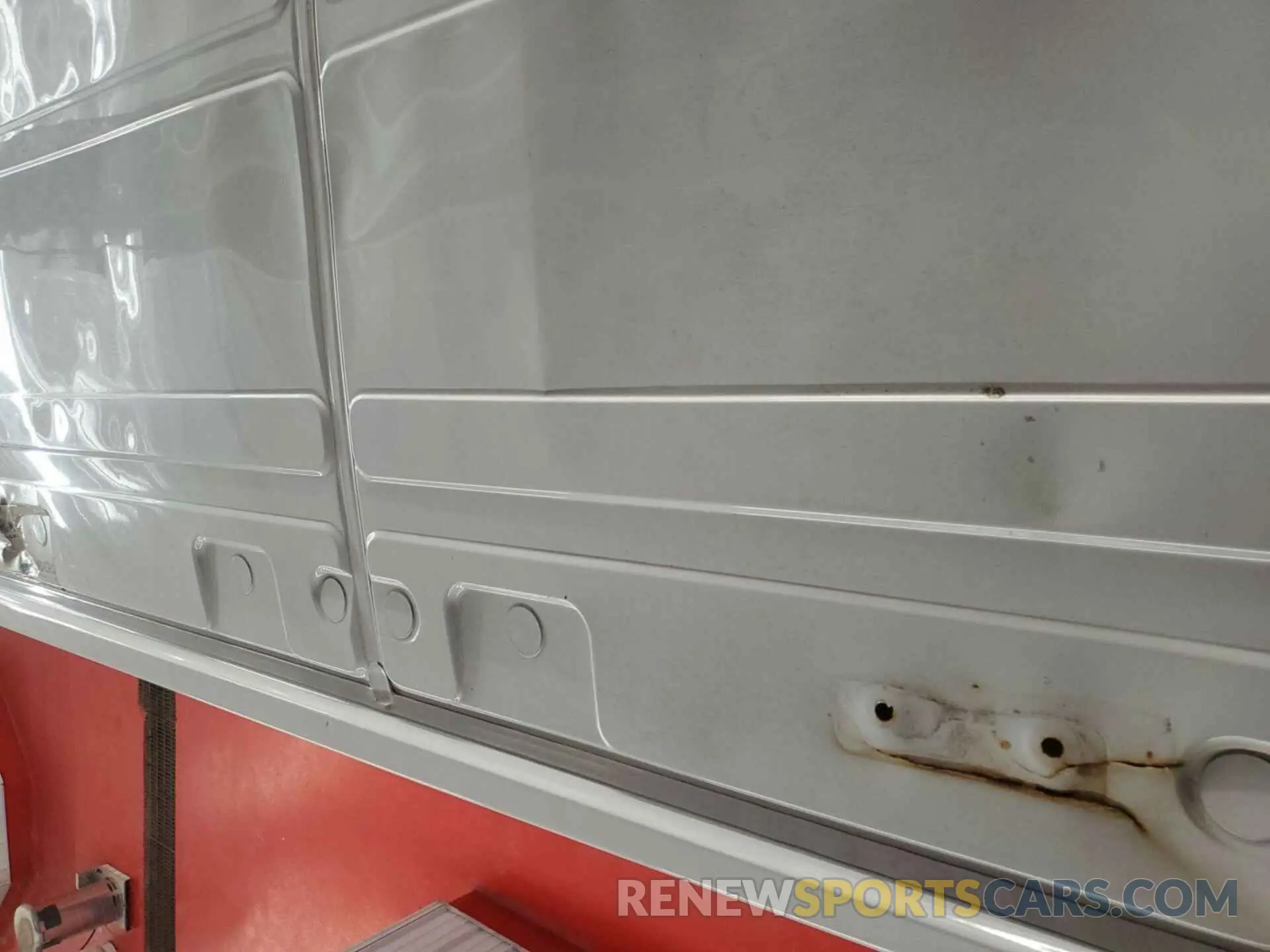 9 Photograph of a damaged car 1FTBW3XG4KKA67980 FORD TRANSIT 2019