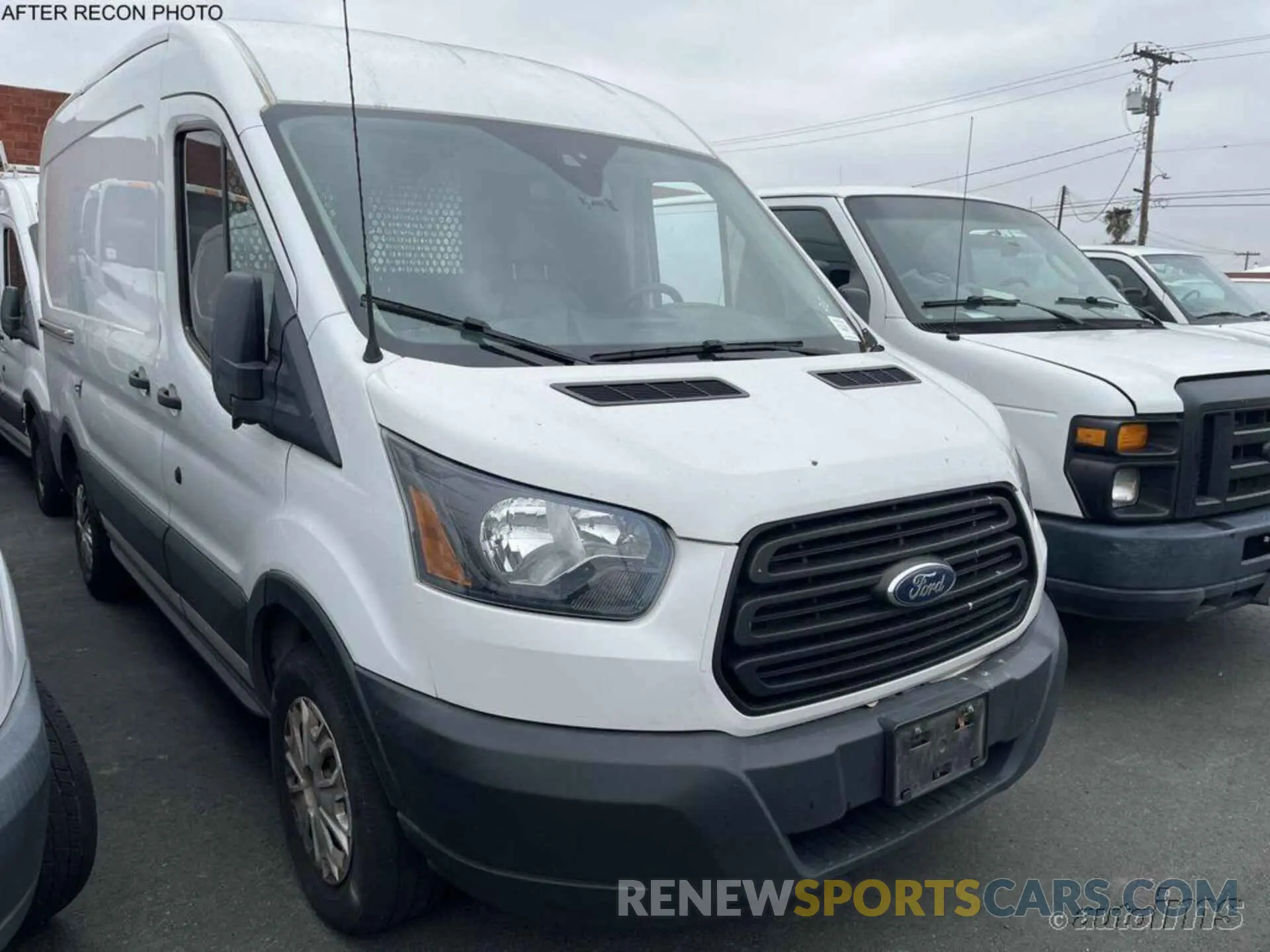15 Photograph of a damaged car 1FTYE1CM3KKA59656 FORD TRANSIT 2019