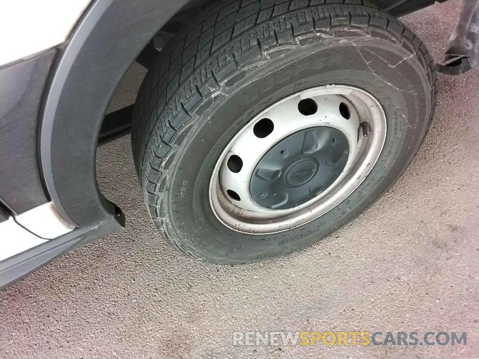 13 Photograph of a damaged car 1FTYE1YM1KKB28322 FORD TRANSIT 2019