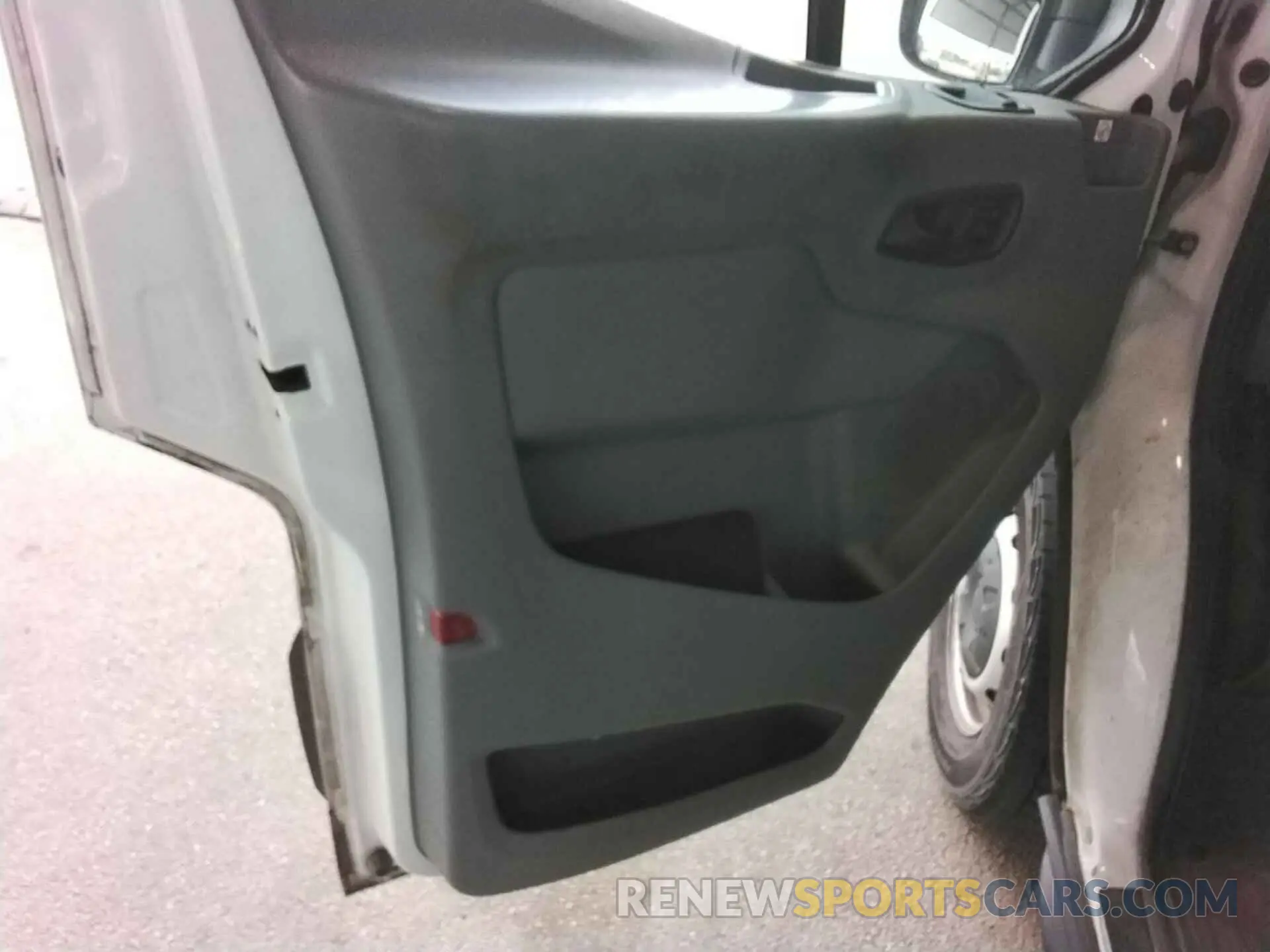2 Photograph of a damaged car 1FTYE1YM1KKB28322 FORD TRANSIT 2019