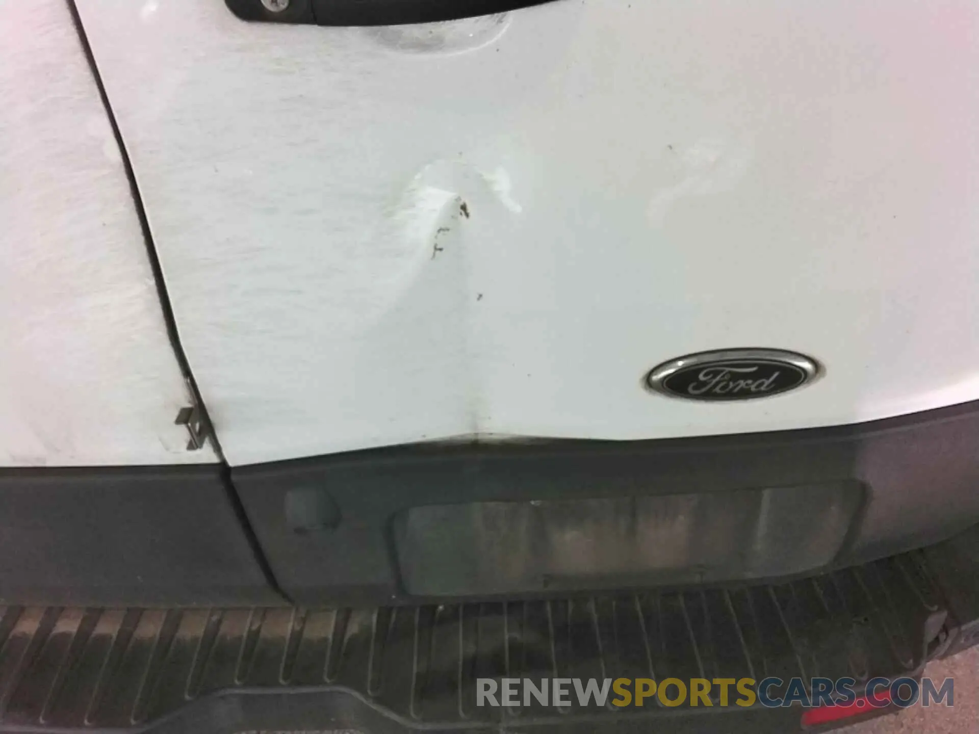 24 Photograph of a damaged car 1FTYE1YM1KKB28322 FORD TRANSIT 2019