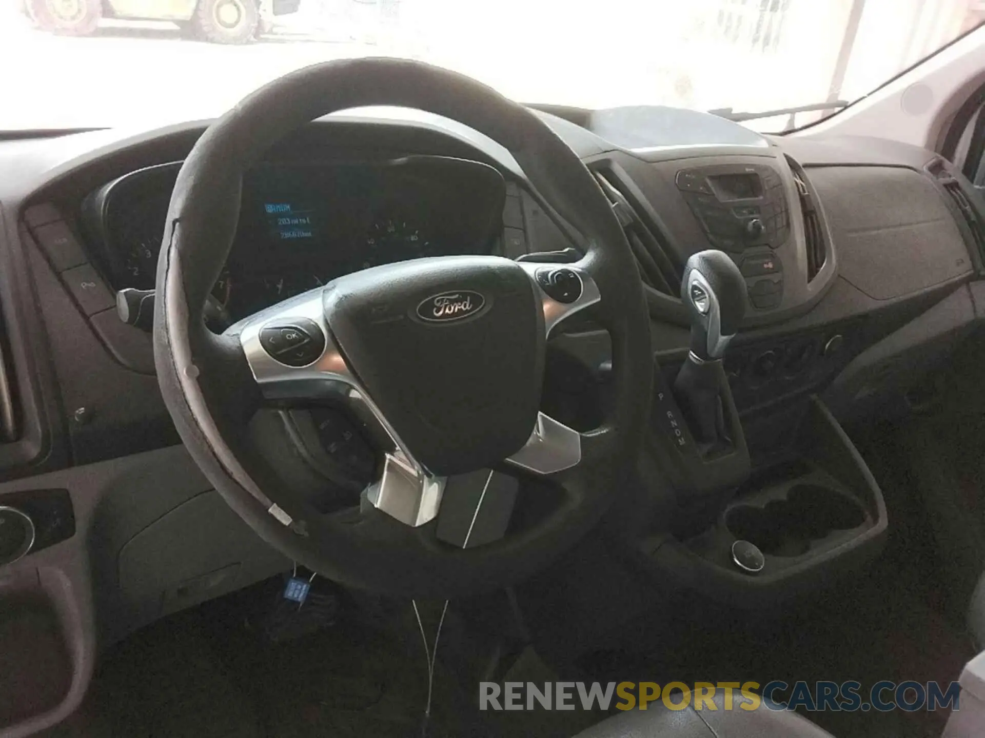 6 Photograph of a damaged car 1FTYE1YM1KKB28322 FORD TRANSIT 2019