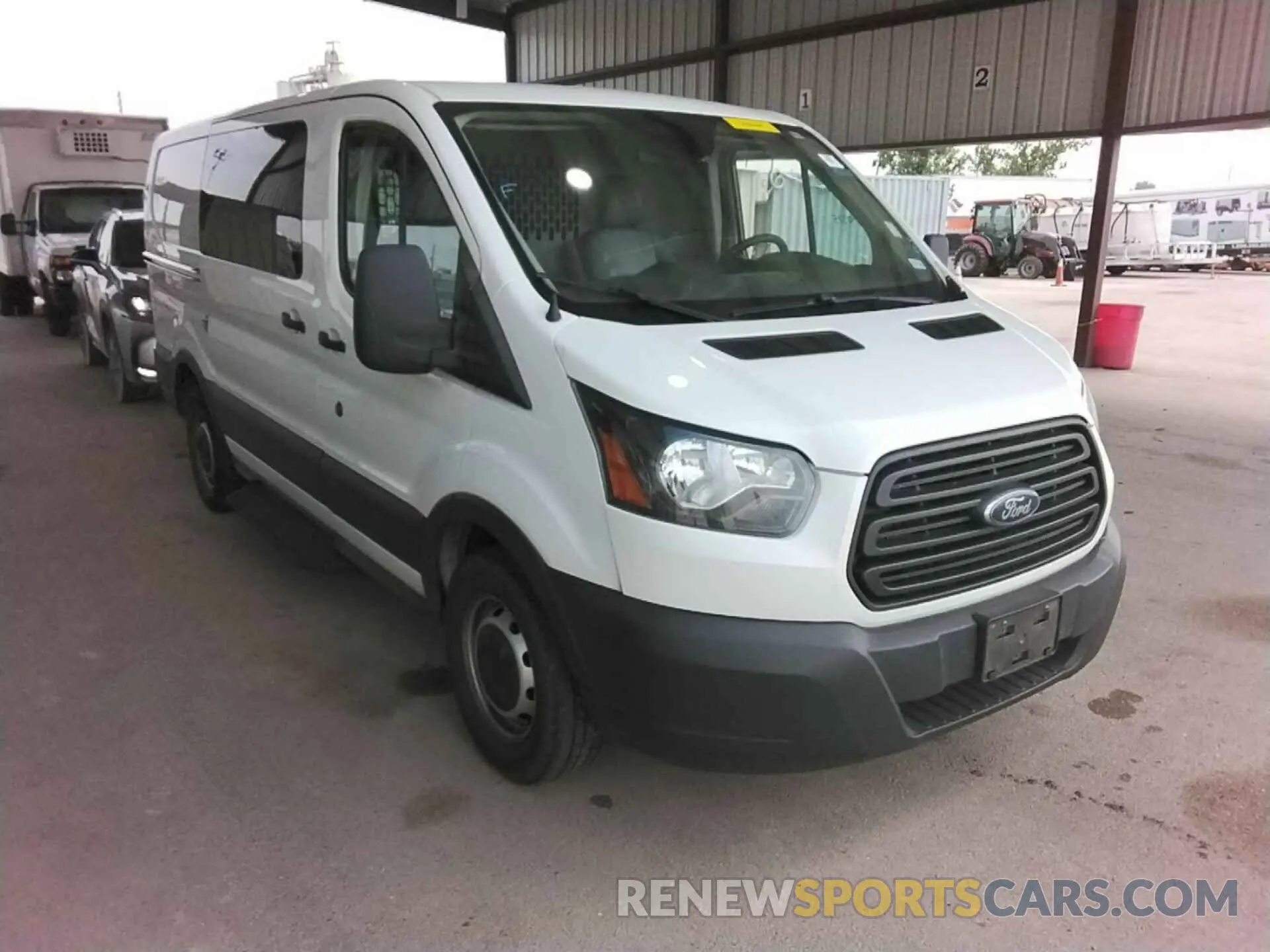 8 Photograph of a damaged car 1FTYE1YM1KKB28322 FORD TRANSIT 2019