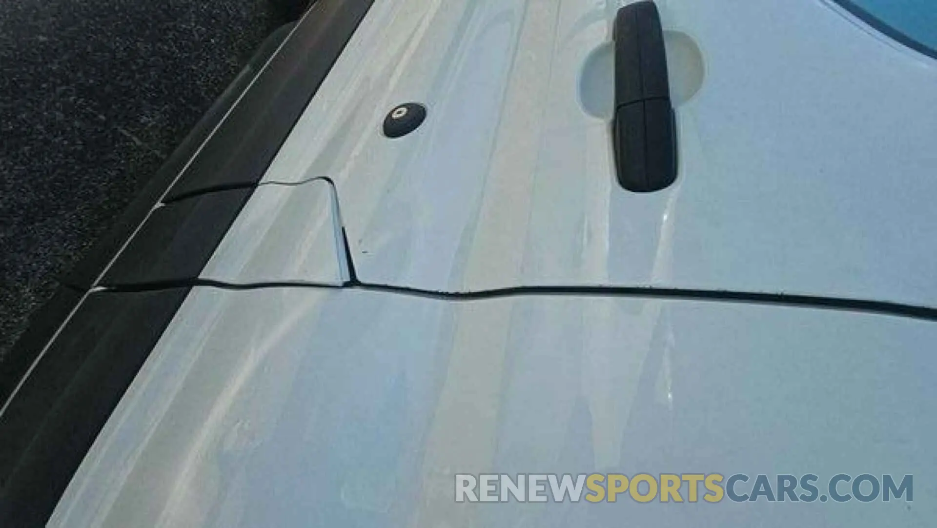 16 Photograph of a damaged car 1FTYE1YM2KKB31911 FORD TRANSIT 2019