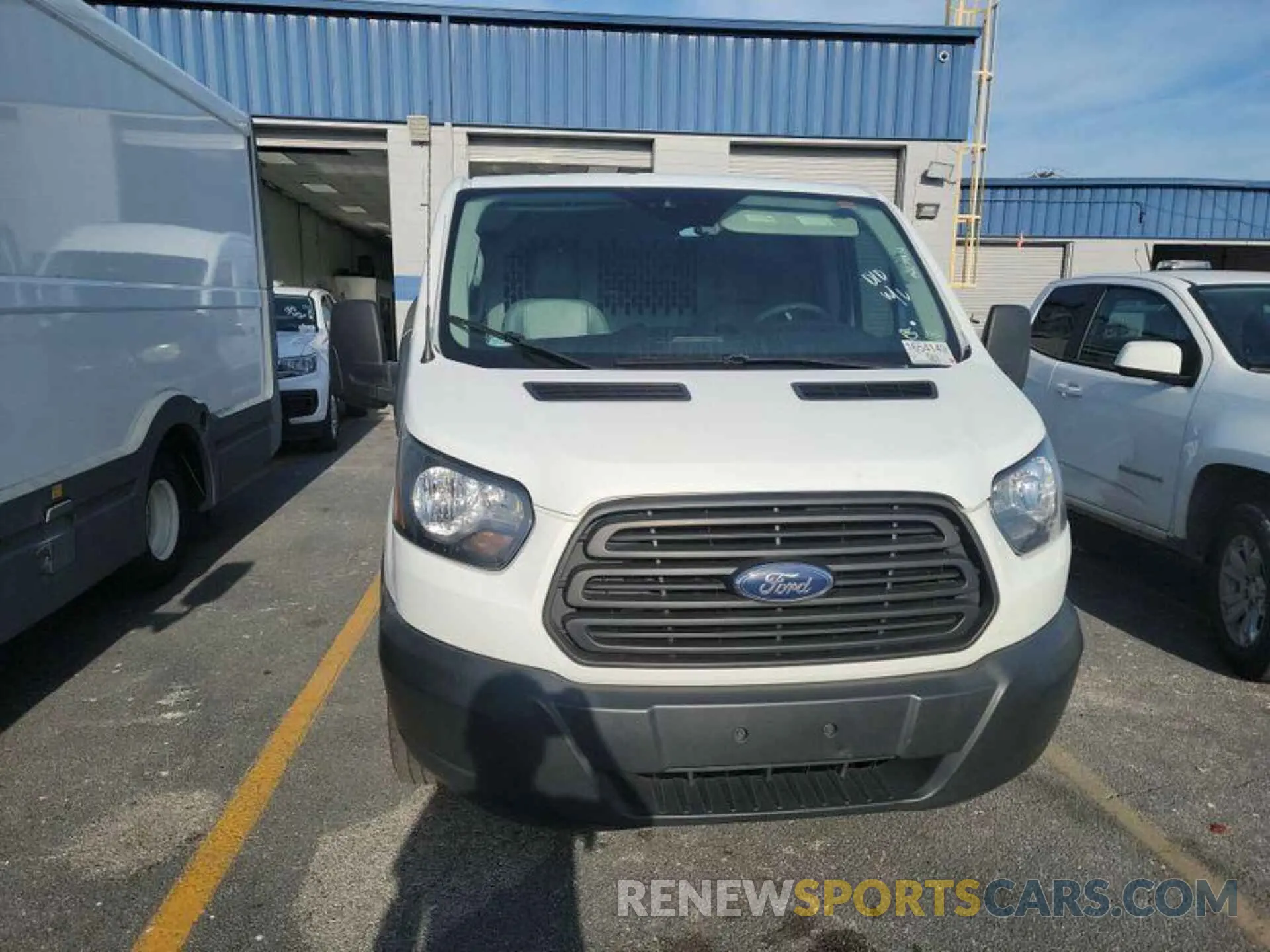 20 Photograph of a damaged car 1FTYE1YM2KKB31911 FORD TRANSIT 2019