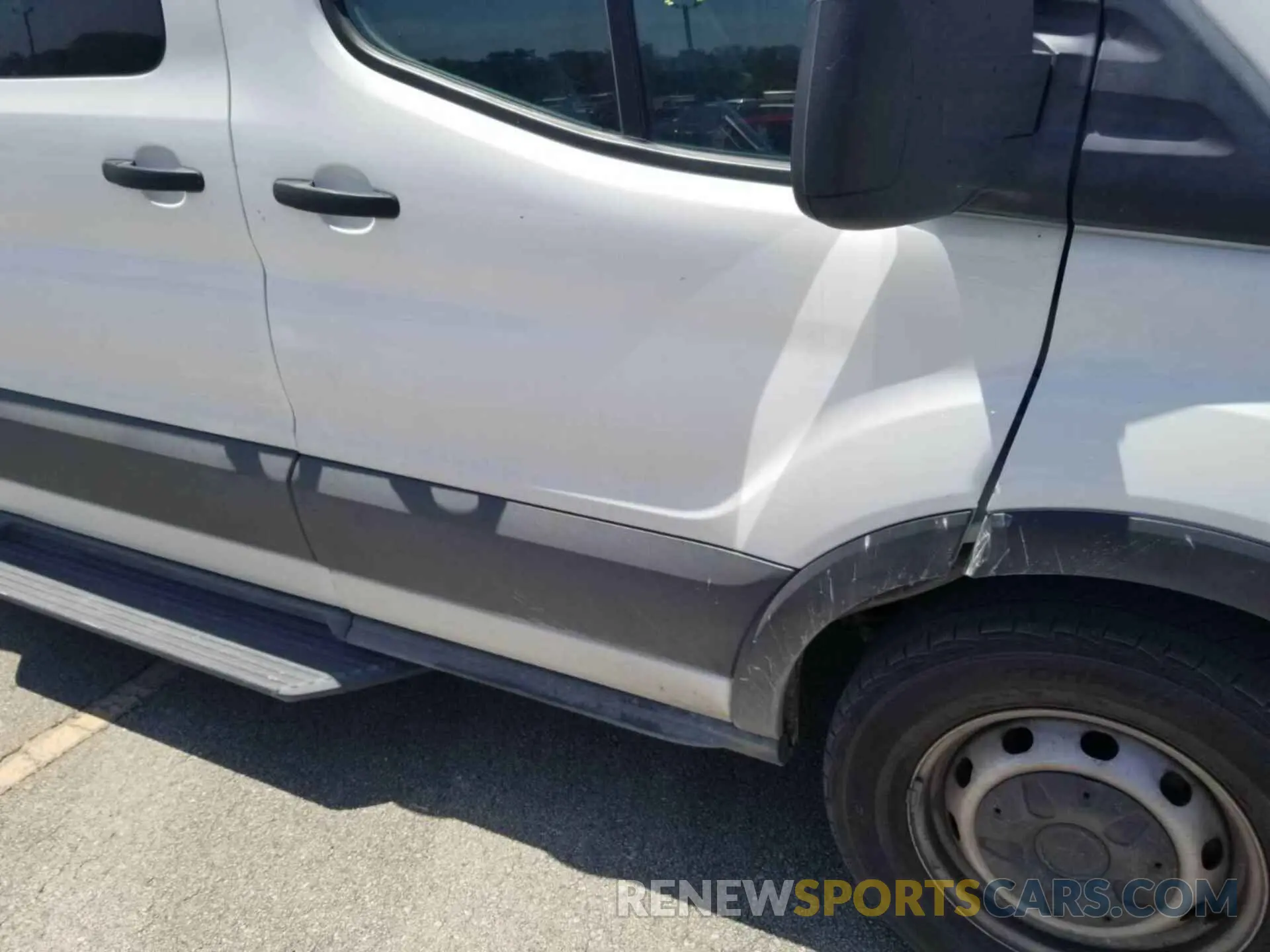 10 Фотография поврежденного автомобиля 1FTYE1YM4KKB31957 FORD TRANSIT 2019