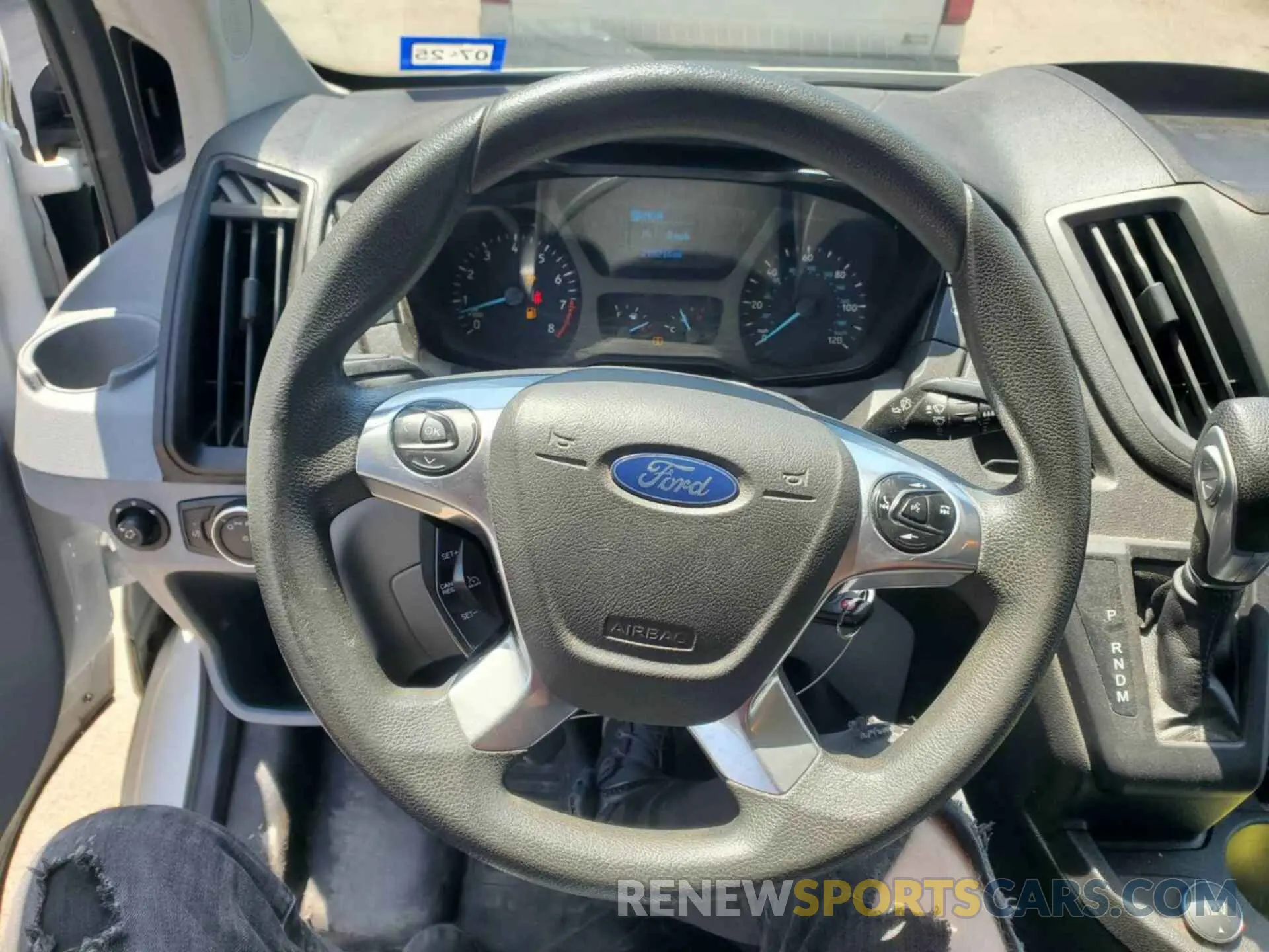 18 Фотография поврежденного автомобиля 1FTYE1YM4KKB31957 FORD TRANSIT 2019