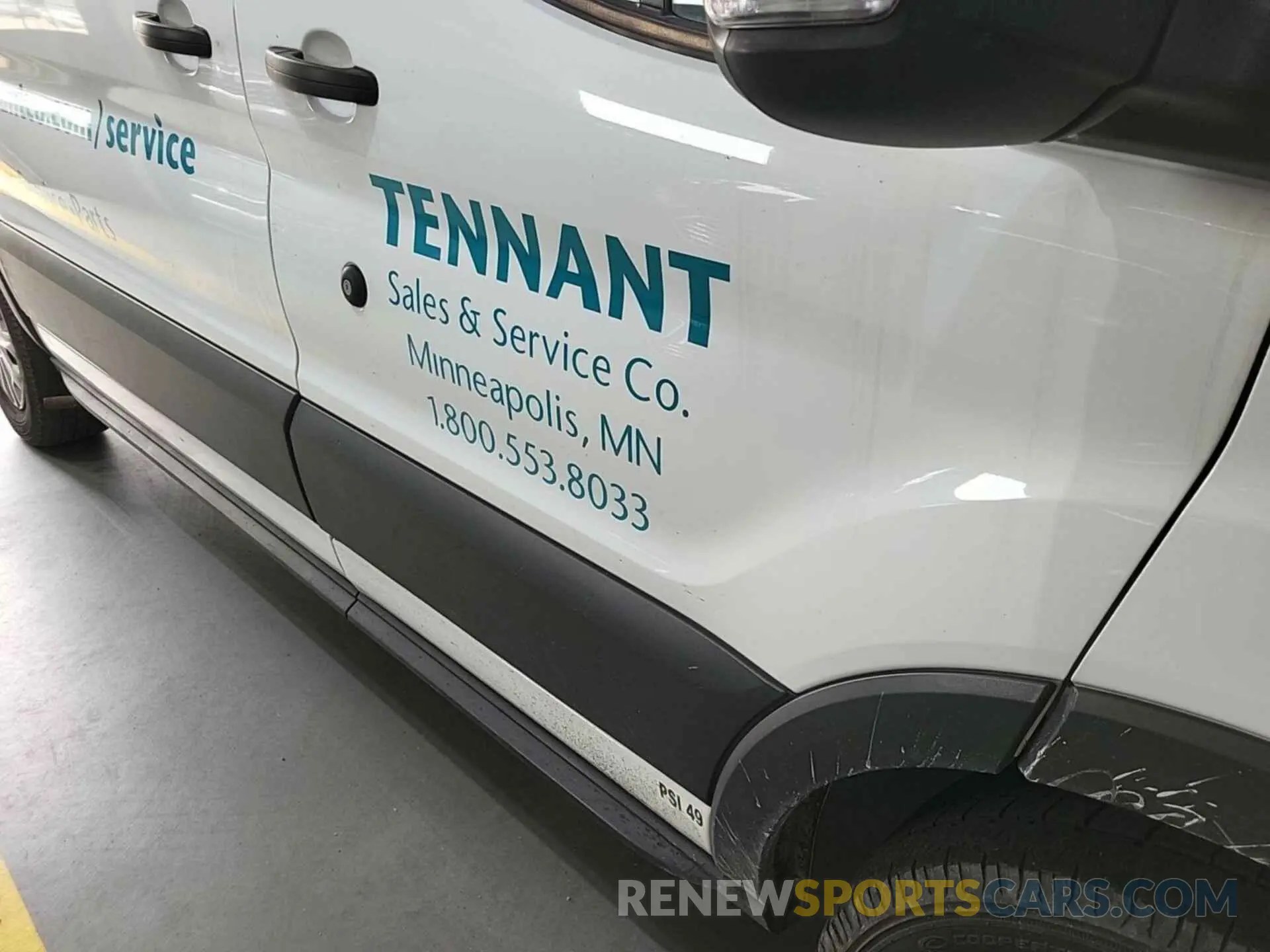 24 Photograph of a damaged car 1FTYE1YM6KKA40835 FORD TRANSIT 2019
