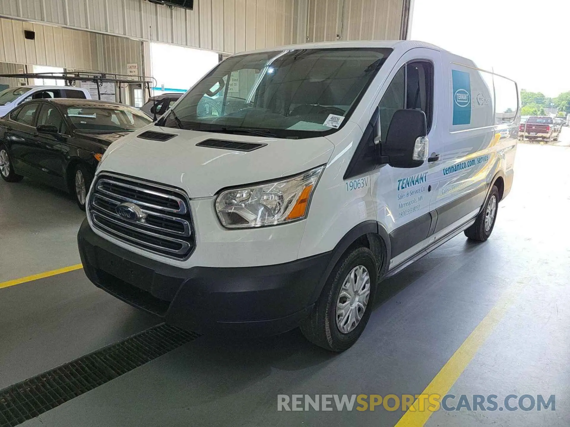 25 Photograph of a damaged car 1FTYE1YM6KKA40835 FORD TRANSIT 2019