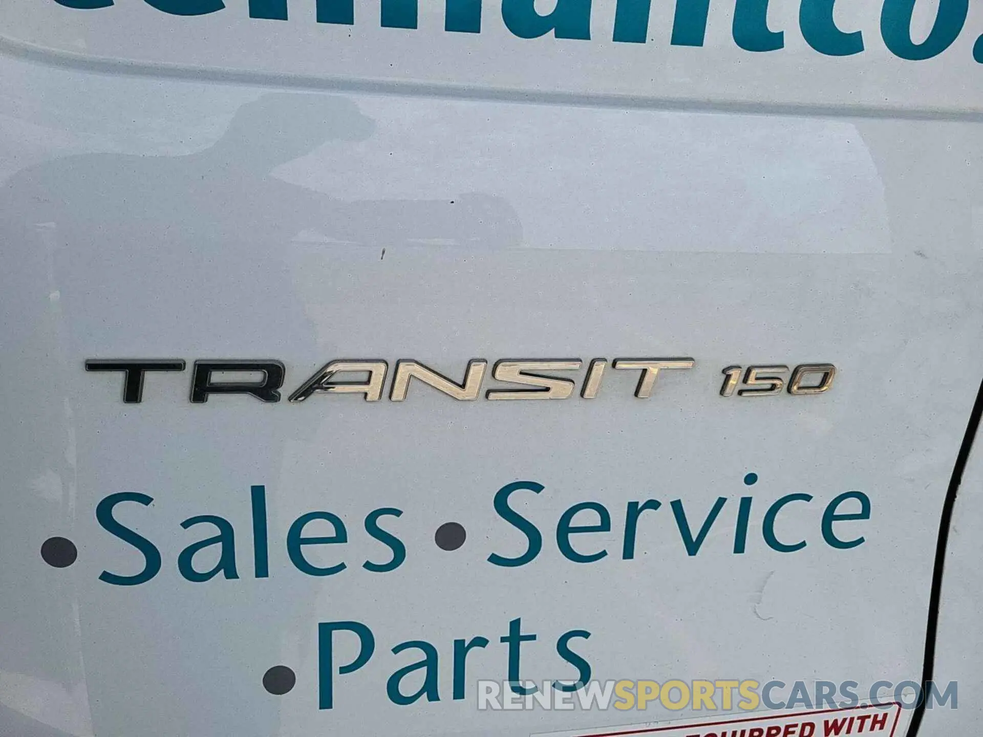 9 Photograph of a damaged car 1FTYE1YM6KKA40835 FORD TRANSIT 2019