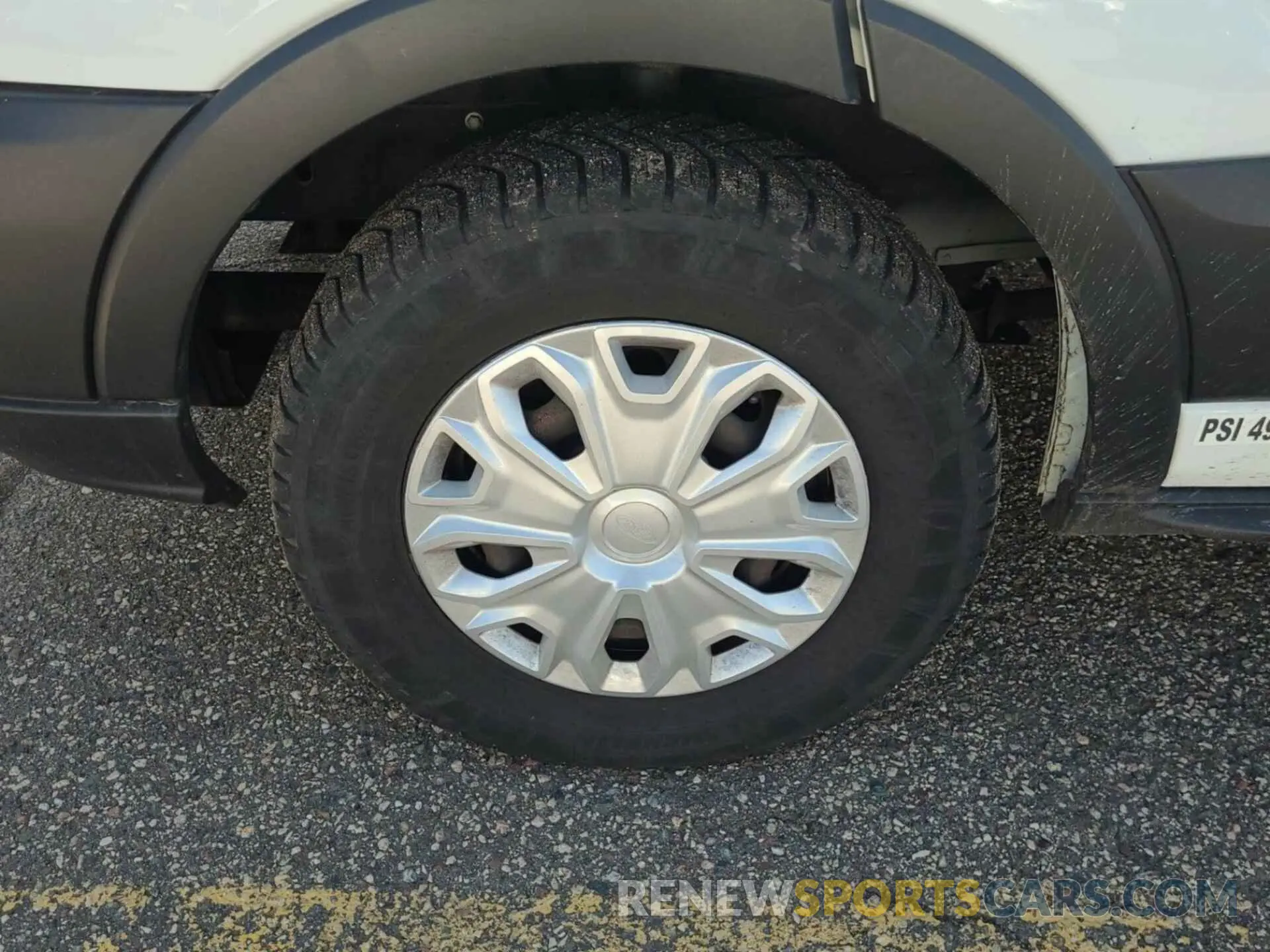 17 Photograph of a damaged car 1FTYE1YM9KKA80360 FORD TRANSIT 2019