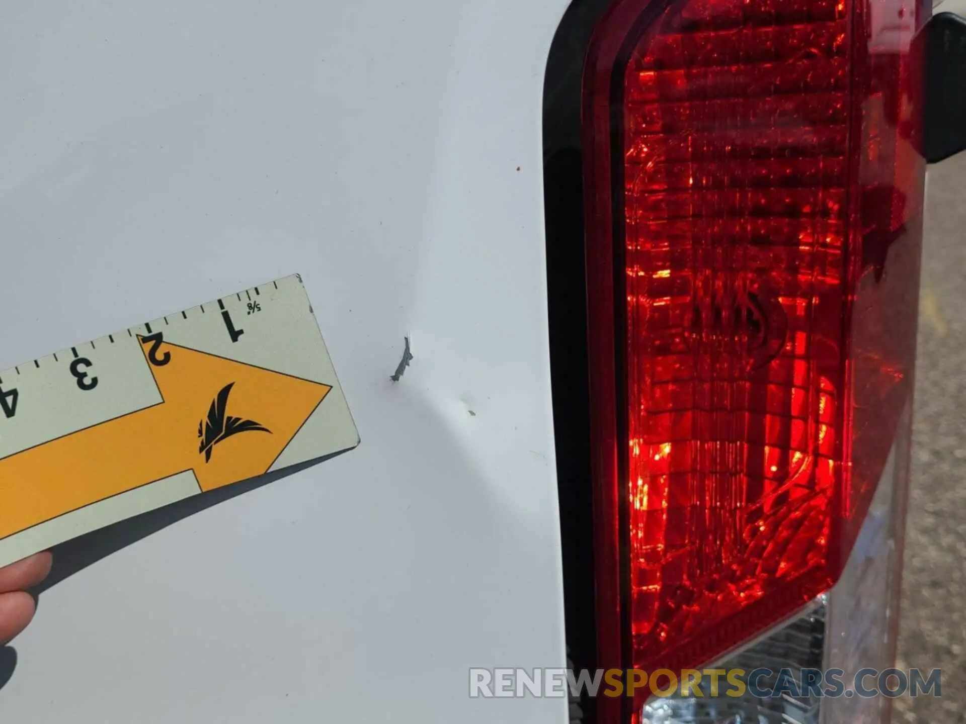 24 Photograph of a damaged car 1FTYE1YM9KKA80360 FORD TRANSIT 2019