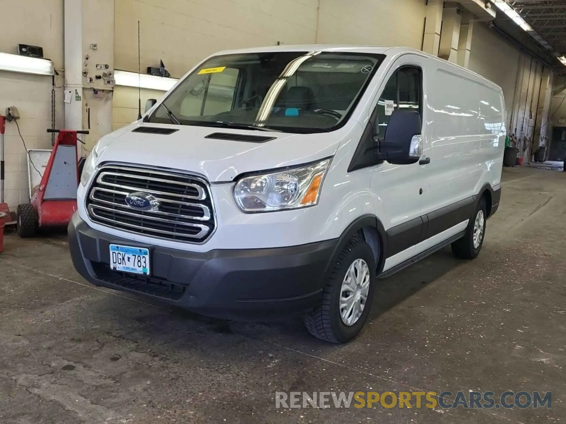 4 Photograph of a damaged car 1FTYE1YM9KKA80360 FORD TRANSIT 2019