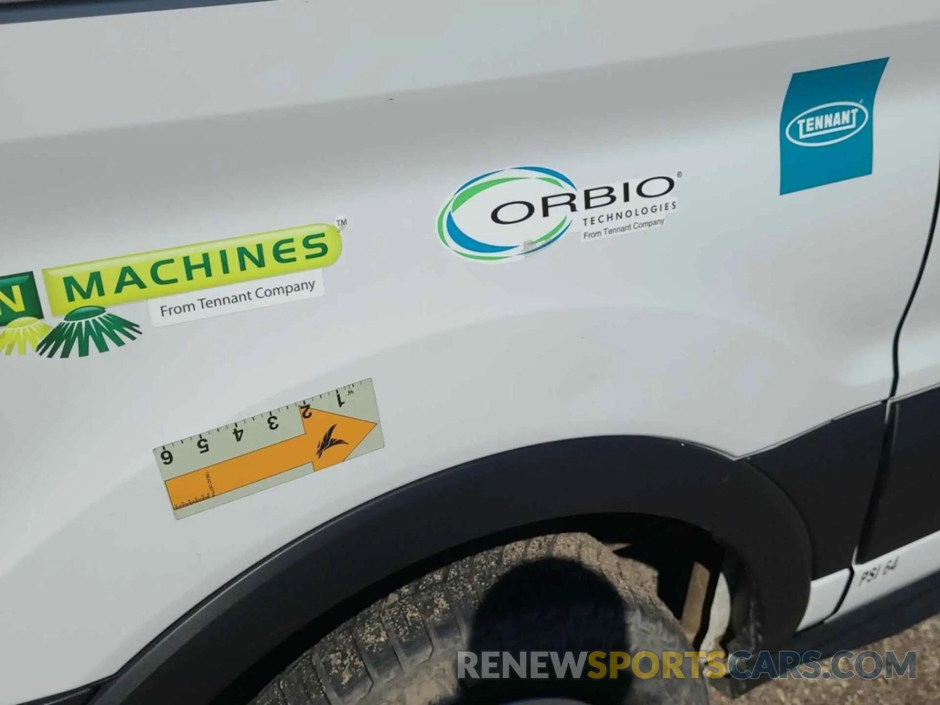 9 Photograph of a damaged car 1FTYE1YM9KKA80360 FORD TRANSIT 2019