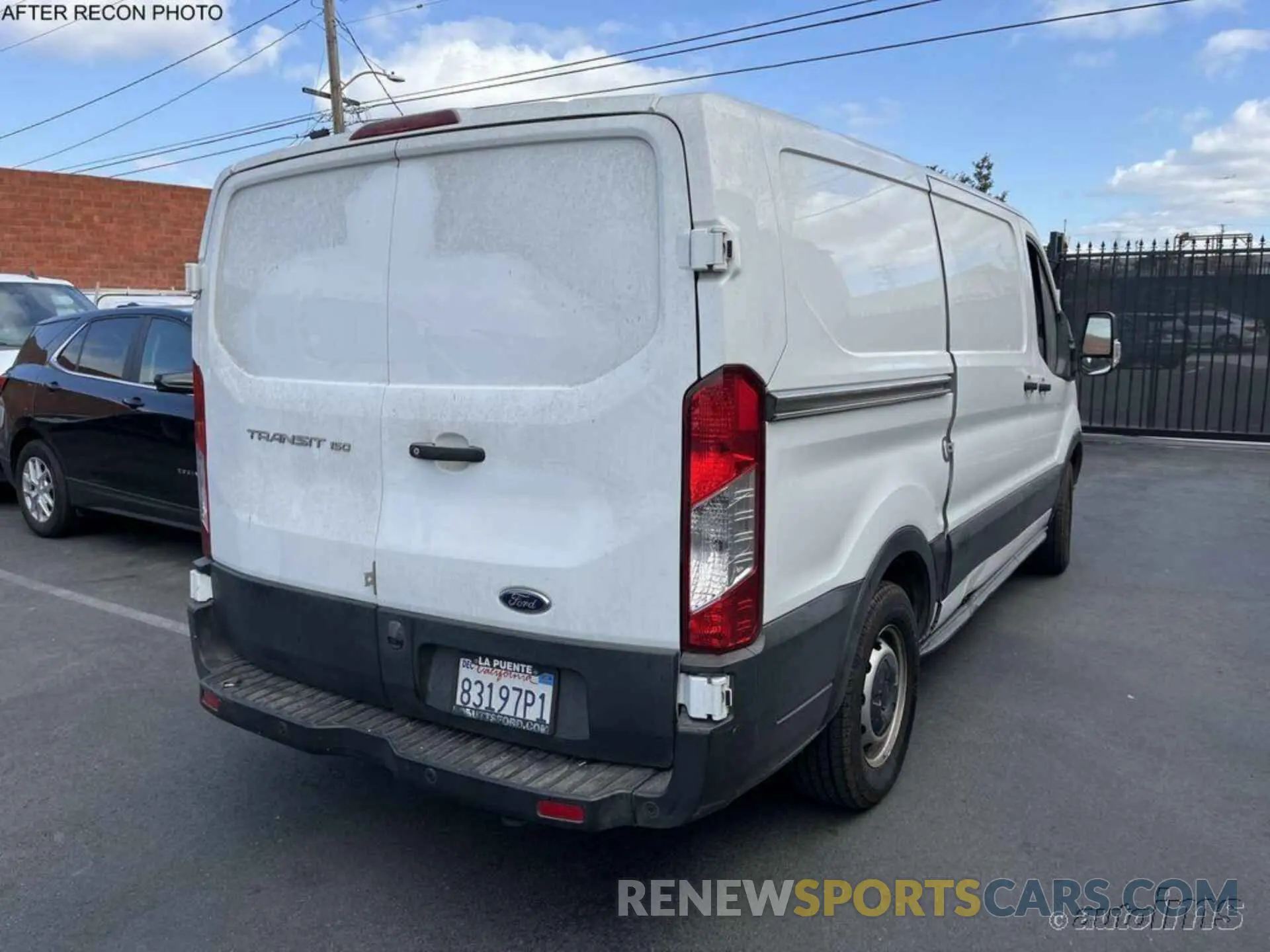 3 Фотография поврежденного автомобиля 1FTYE1YM9KKB78160 FORD TRANSIT 2019