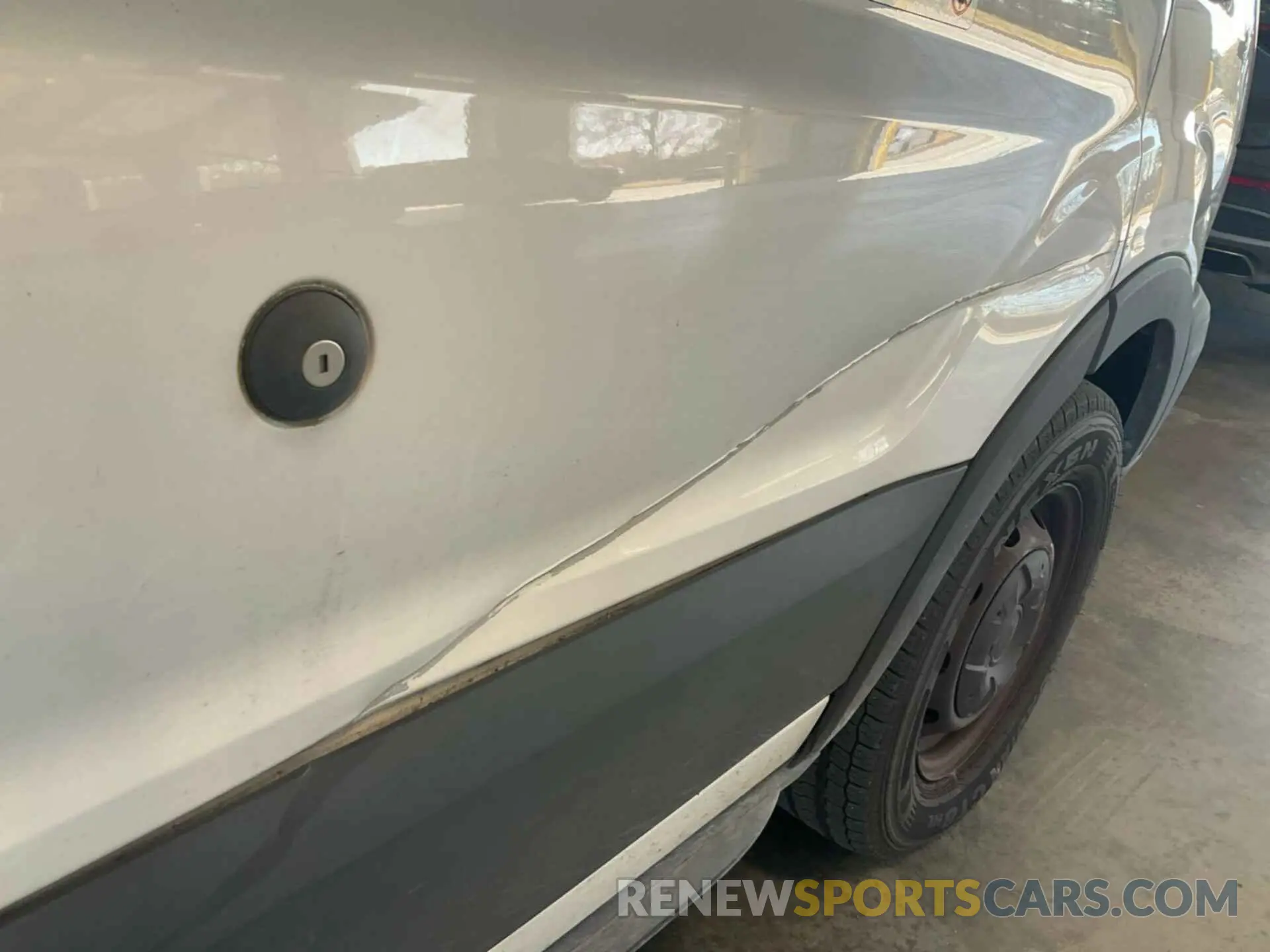 8 Photograph of a damaged car 1FTYE1YMXKKB31896 FORD TRANSIT 2019