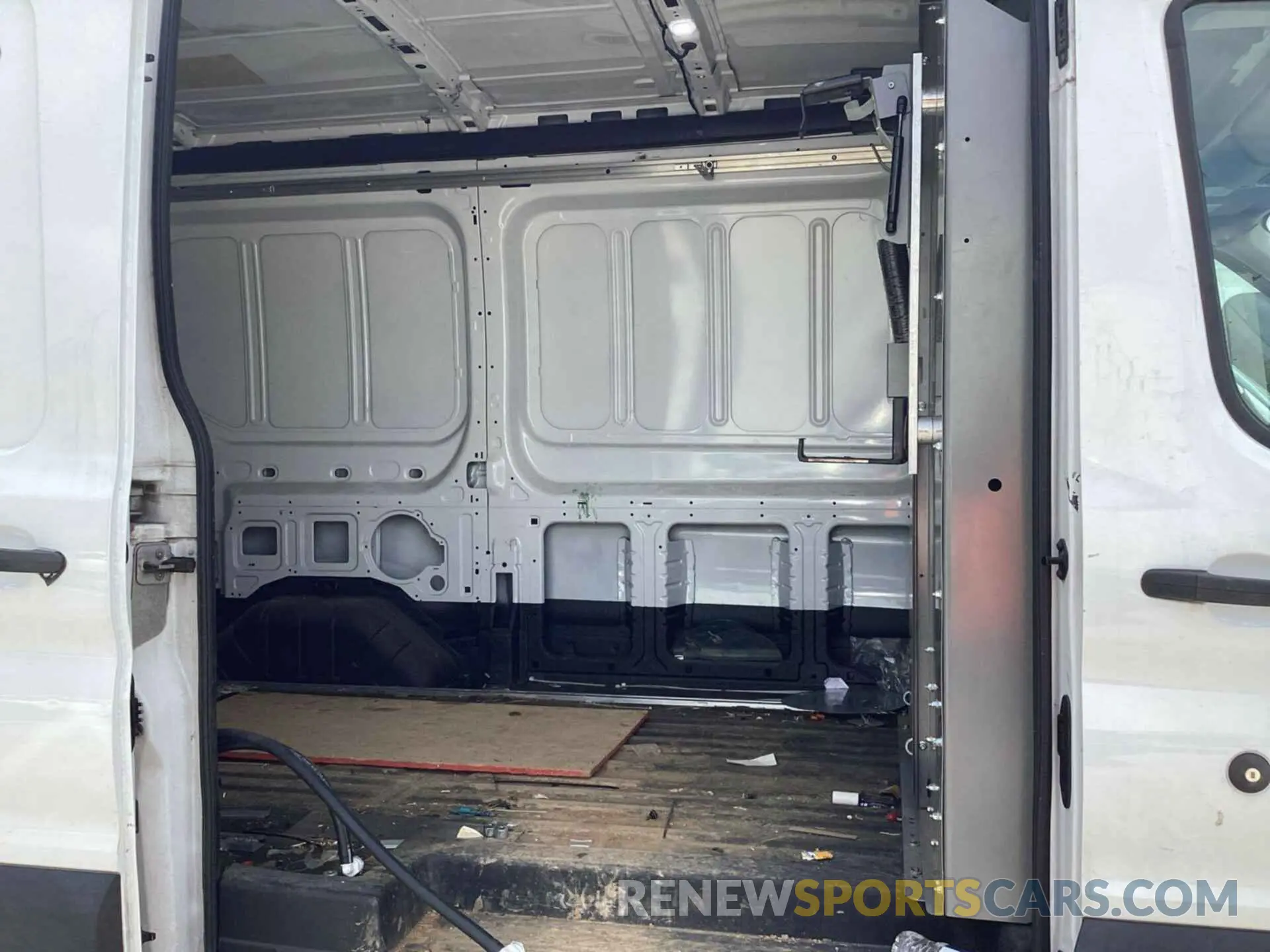 25 Photograph of a damaged car 1FTYR1CM2KKB07393 FORD TRANSIT 2019