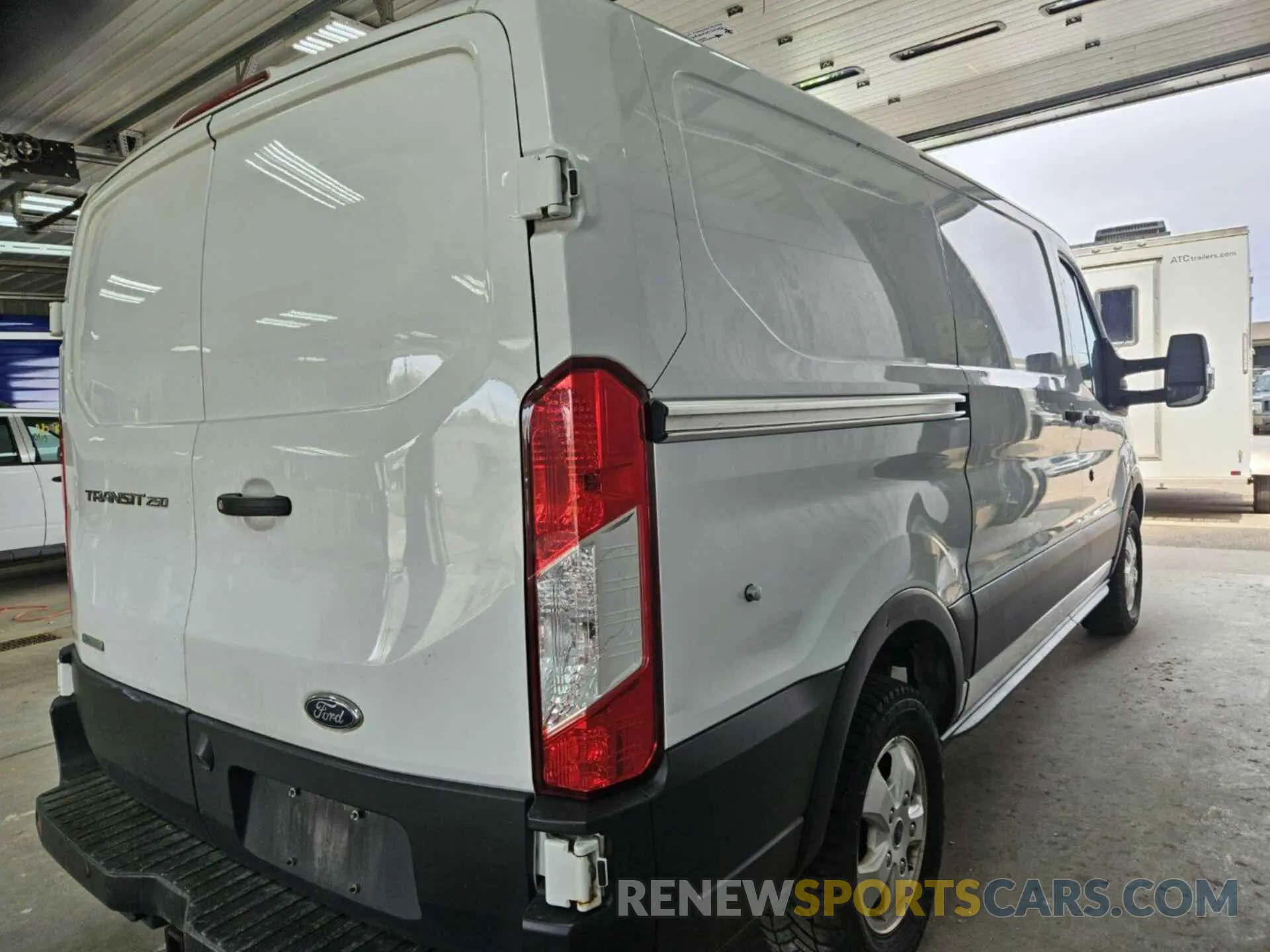 16 Фотография поврежденного автомобиля 1FTYR1YG0KKA38061 FORD TRANSIT 2019