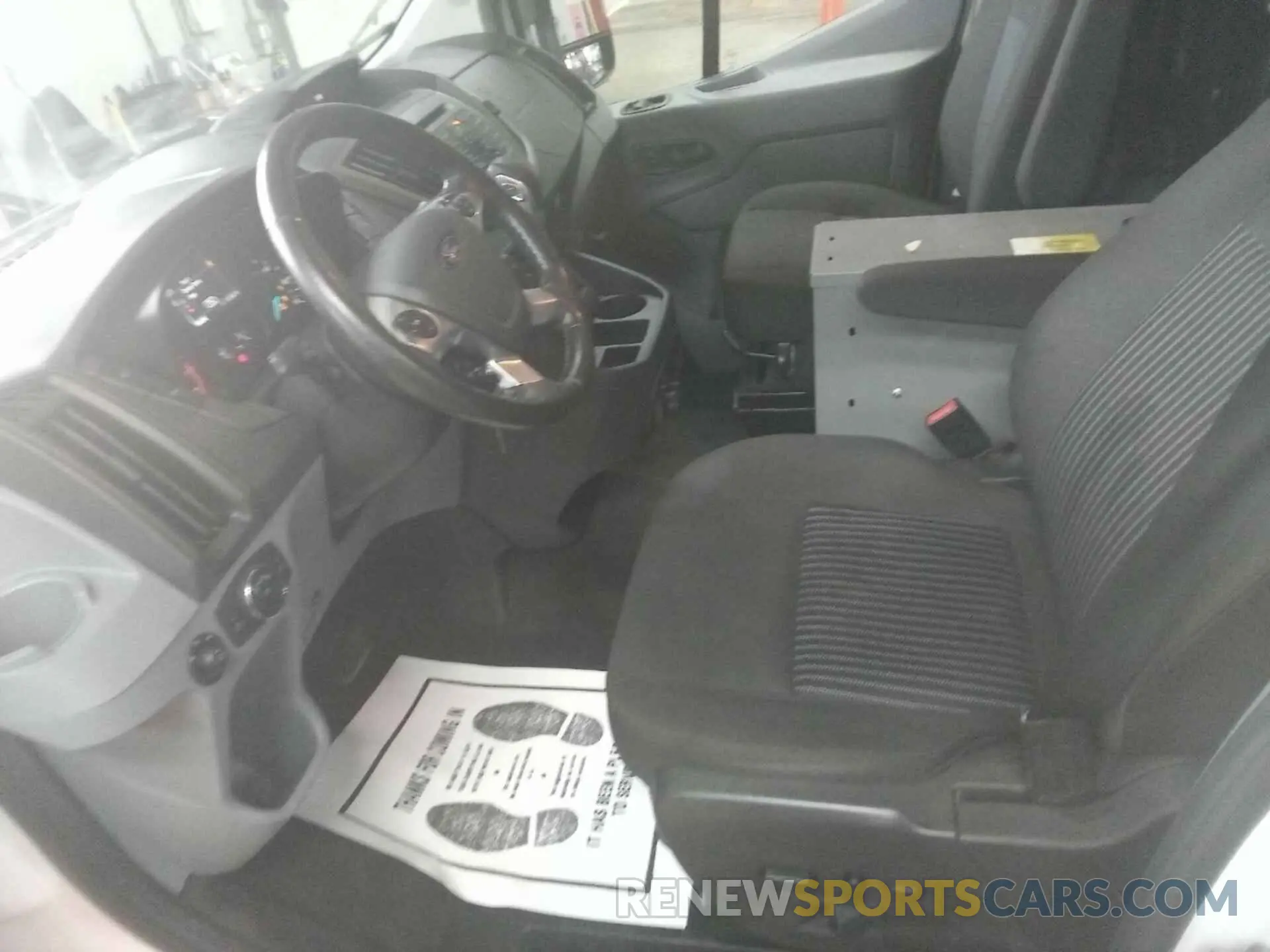 28 Фотография поврежденного автомобиля 1FTYR1YG0KKA38061 FORD TRANSIT 2019